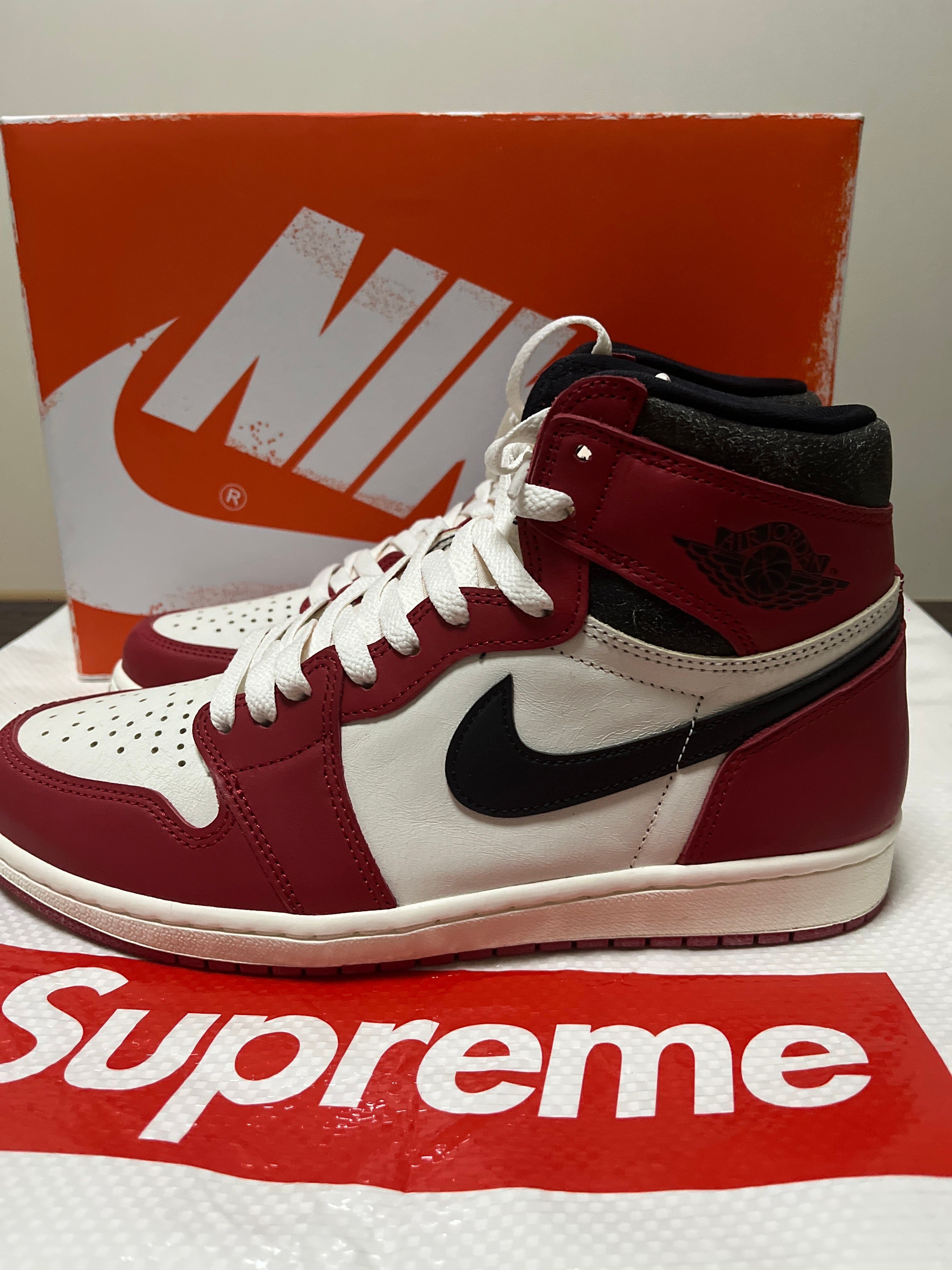 Nike Air Jordan 1 High OG "Lost & Found/Chicago"