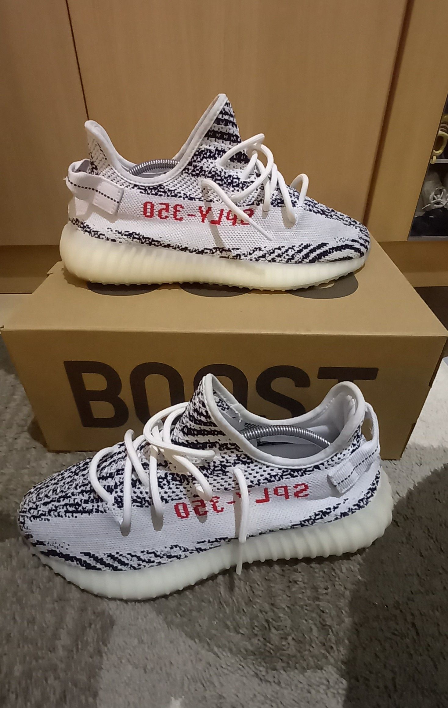 adidas YEEZY Boost 350 V2 "Zebra"