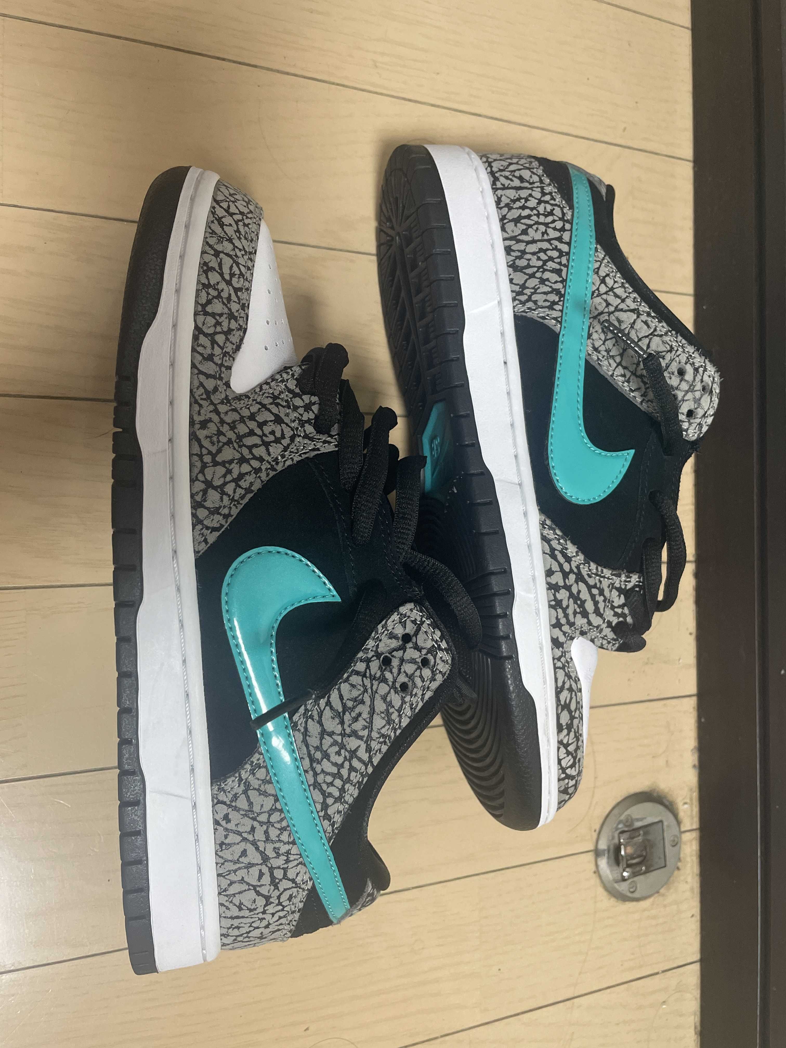 Nike SB Dunk Low "Elephant/Safari"