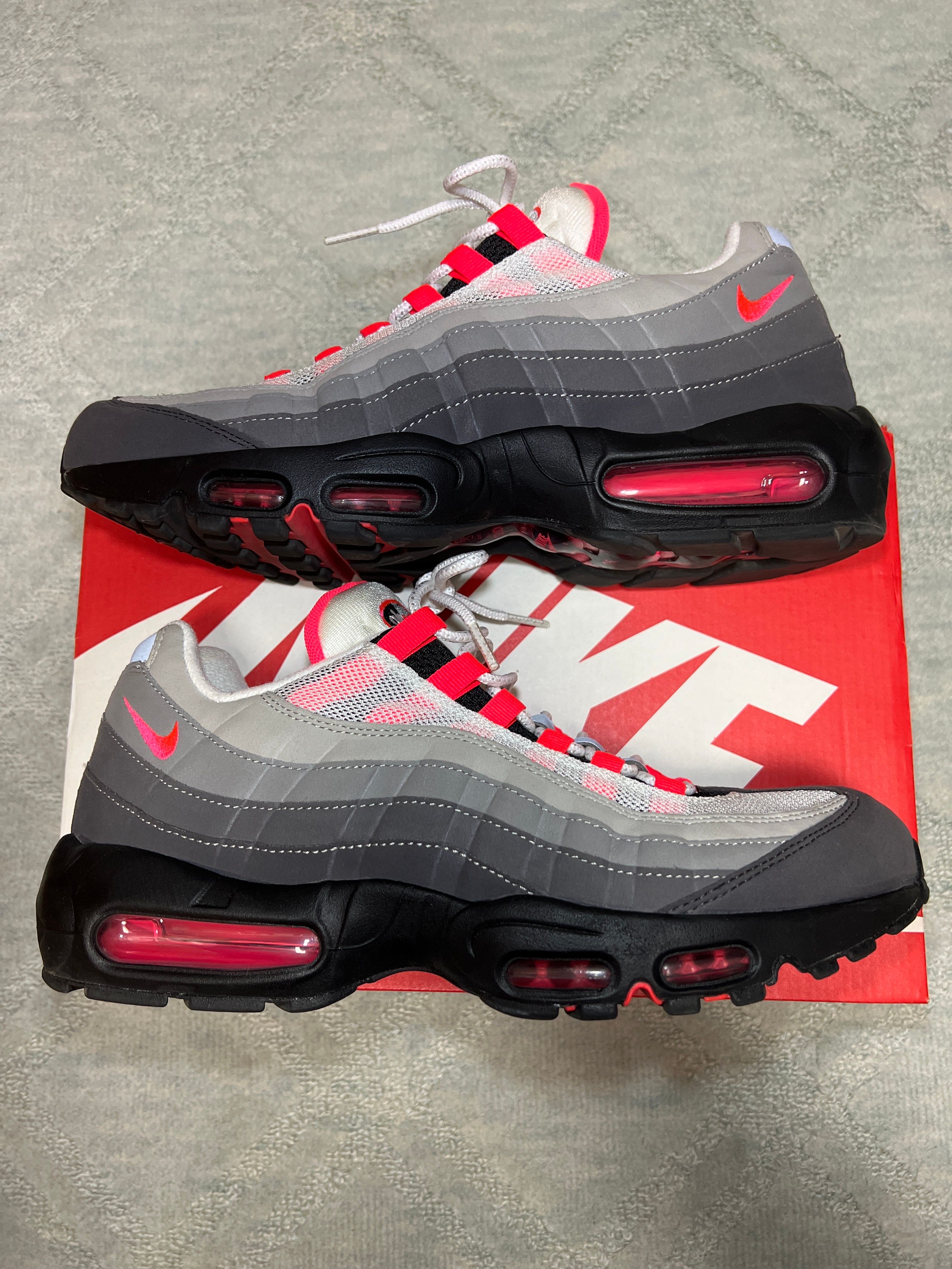 Nike Air Max 95 OG "White/Solar Red"