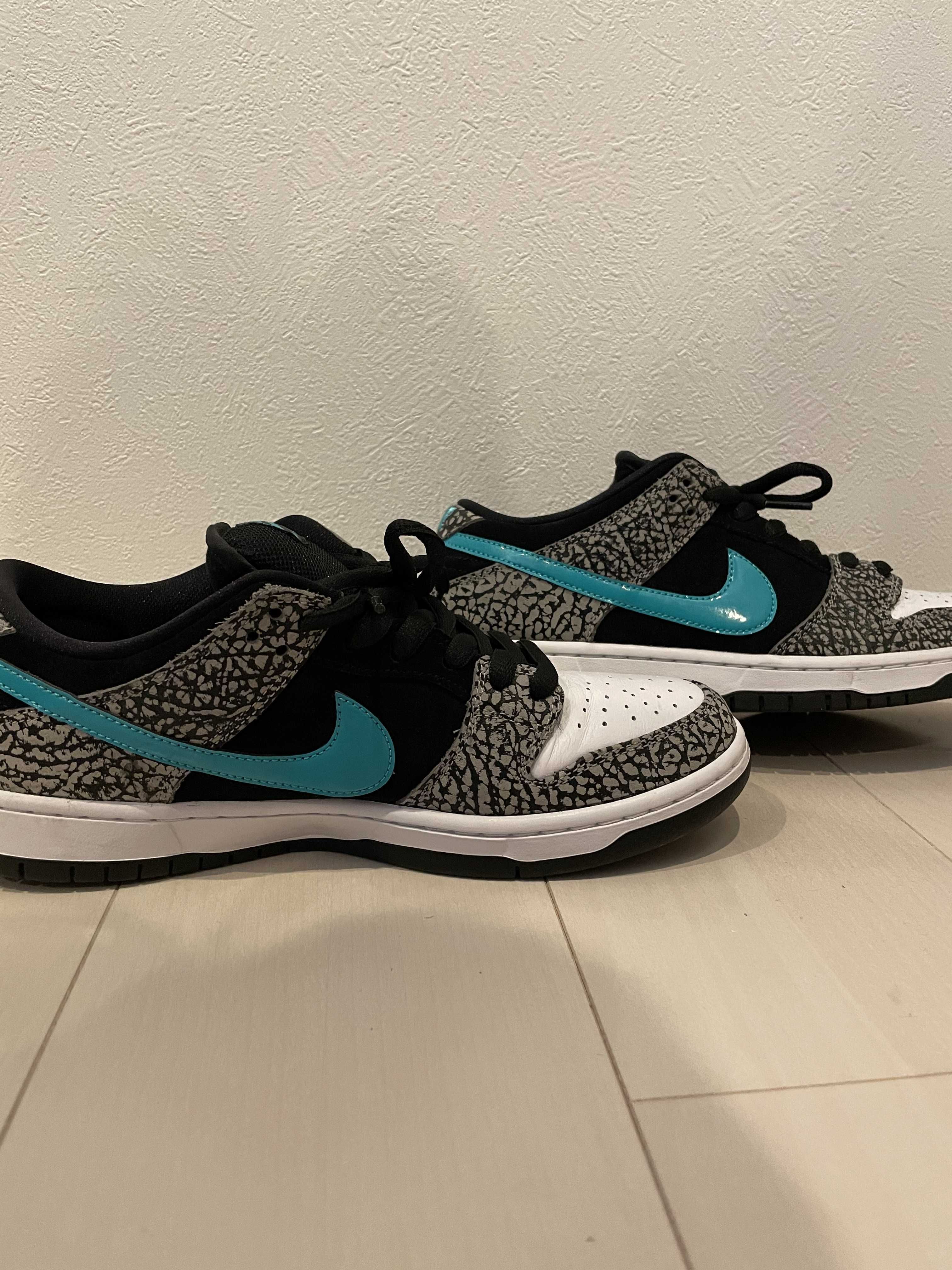 Nike SB Dunk Low "Elephant/Safari"