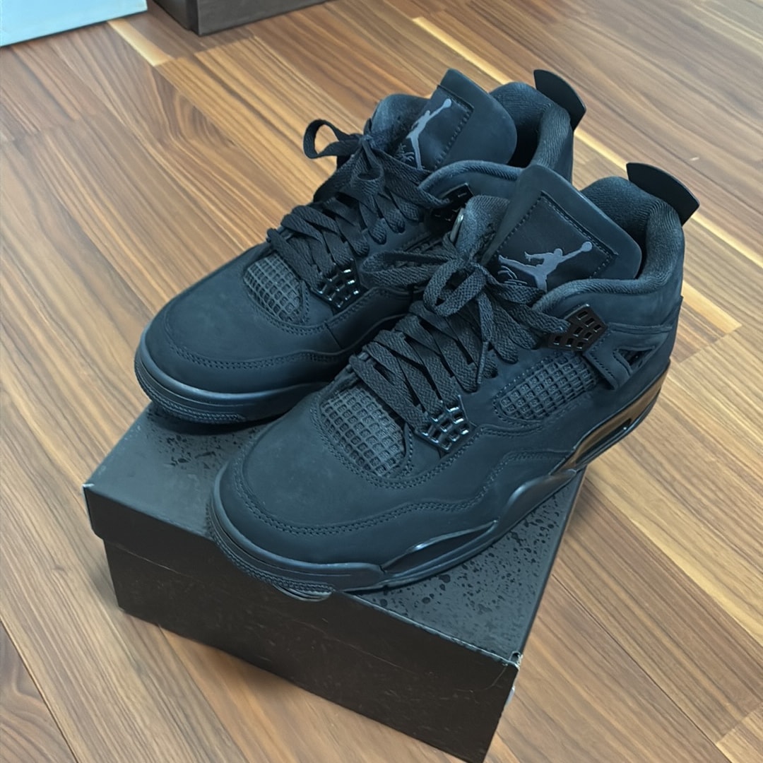 Nike Air Jordan 4 Retro OG "Black Cat" (2025)