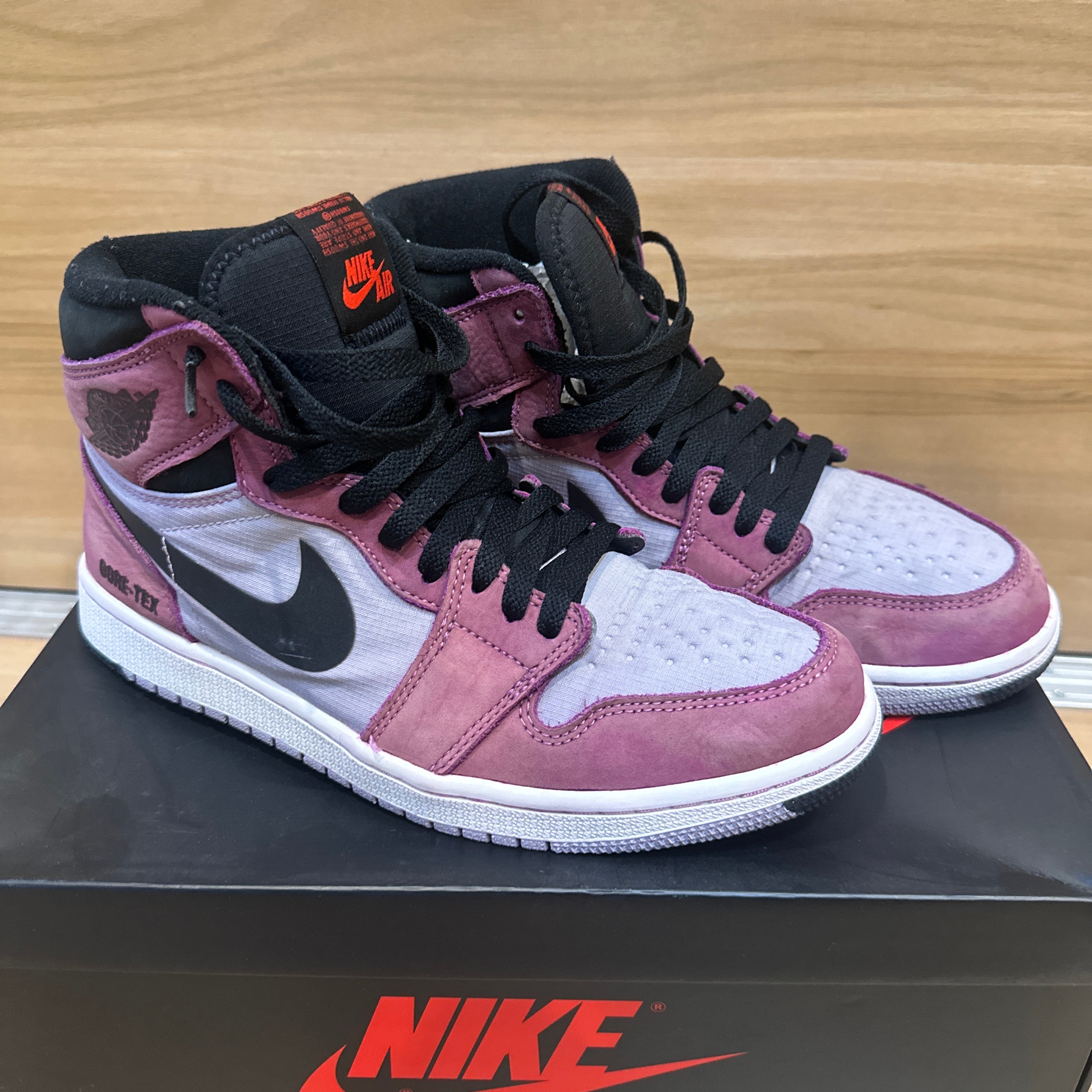 ジョーダン エアジョーダン1 (JORDAN Air Jordan 1) の新作・中古通販