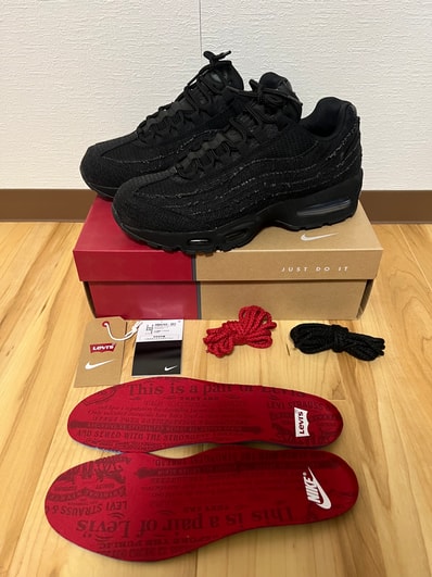 Levi's × Nike Air Max 95 OG "Denim Black"