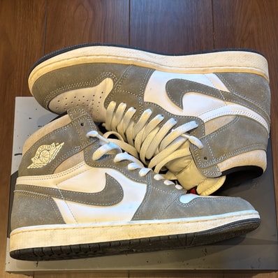 Nike Air Jordan 1 Retro High OG "Black and Smoke Grey"