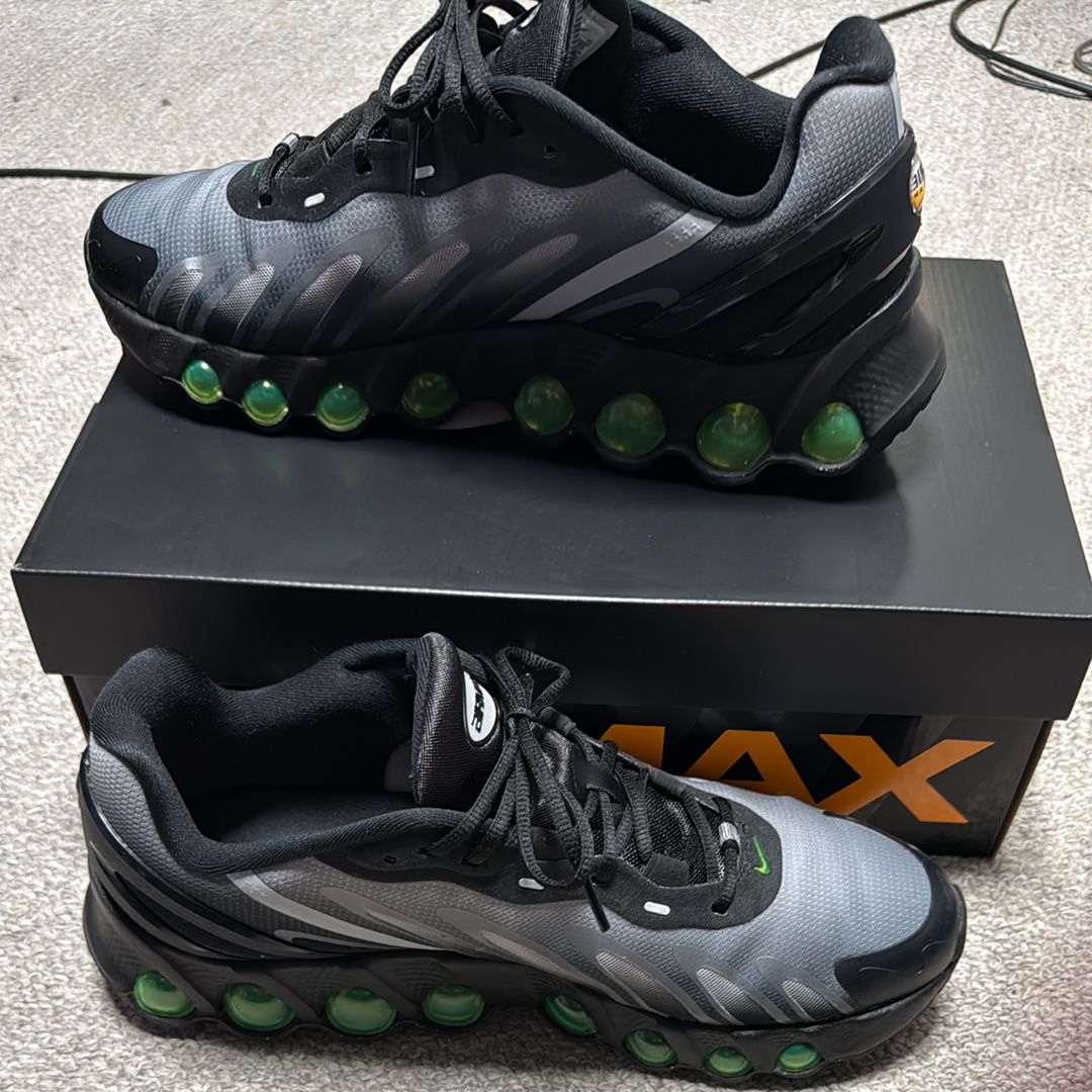 Nike Air Max DN8 "Black/Light Smoke Grey/Black/Volt"