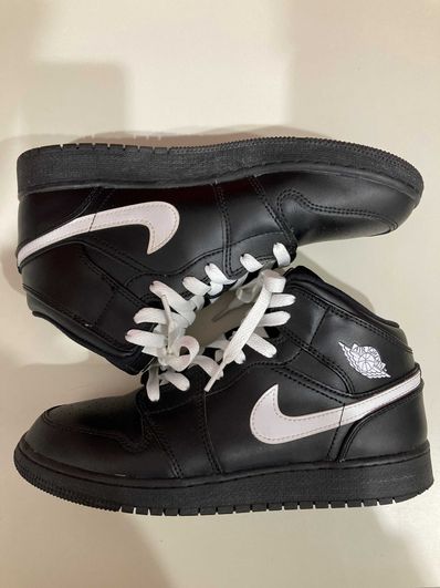 Nike Air Jordan 1 Mid "Black/White" (2018)