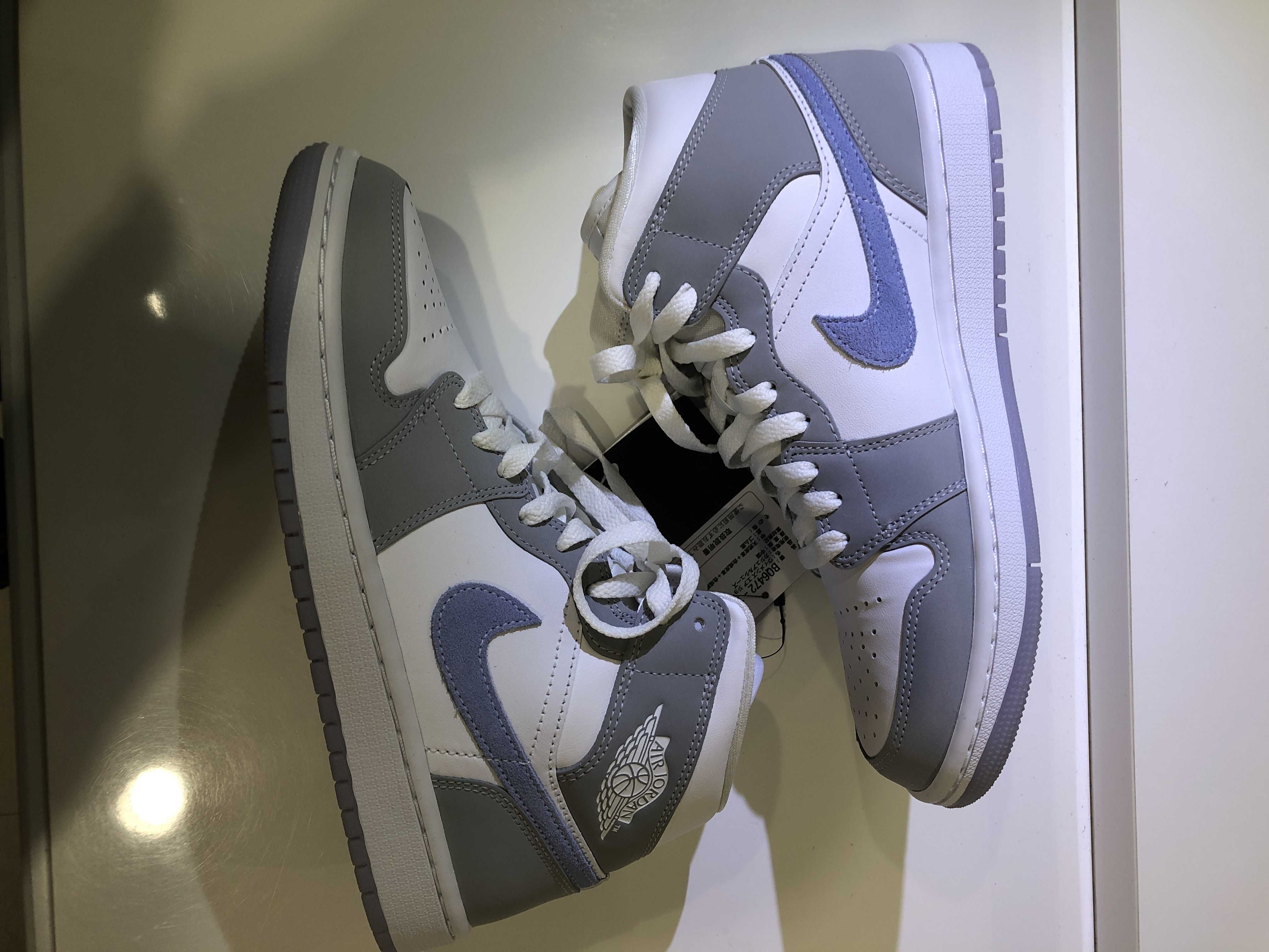 Nike Women's Air Jordan 1 Mid "Wolf Grey"