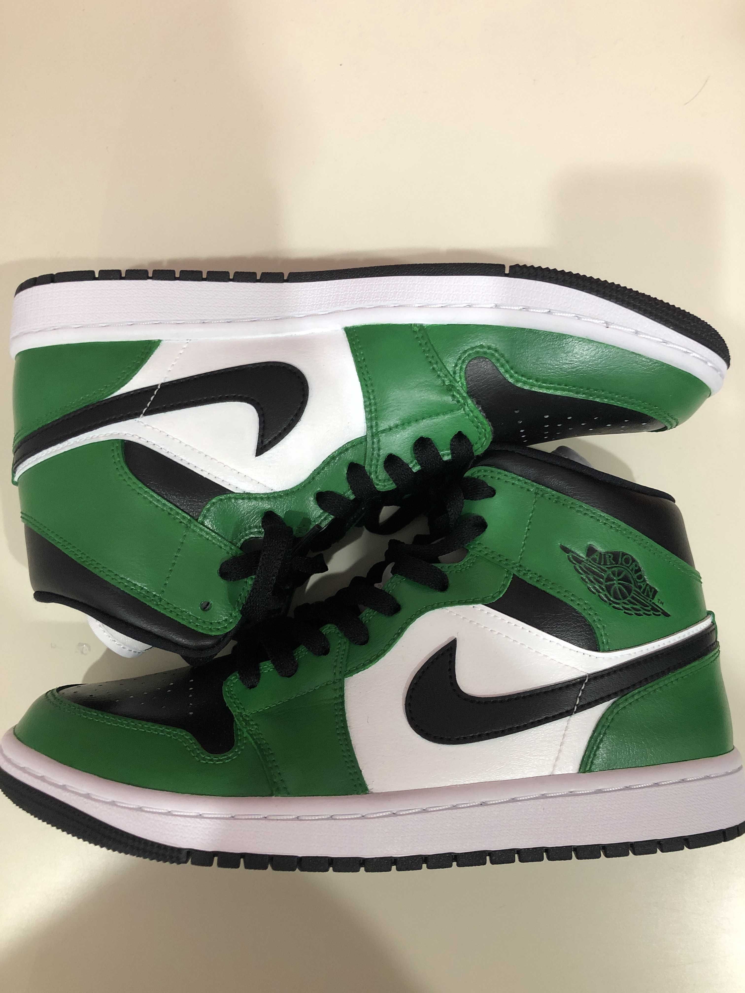 NIKE Women's AIR JORDAN 1 MID "AQUA BLUE"