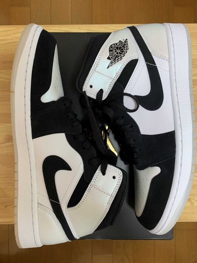 Nike Air Jordan 1 Mid "Omega/Black/White"