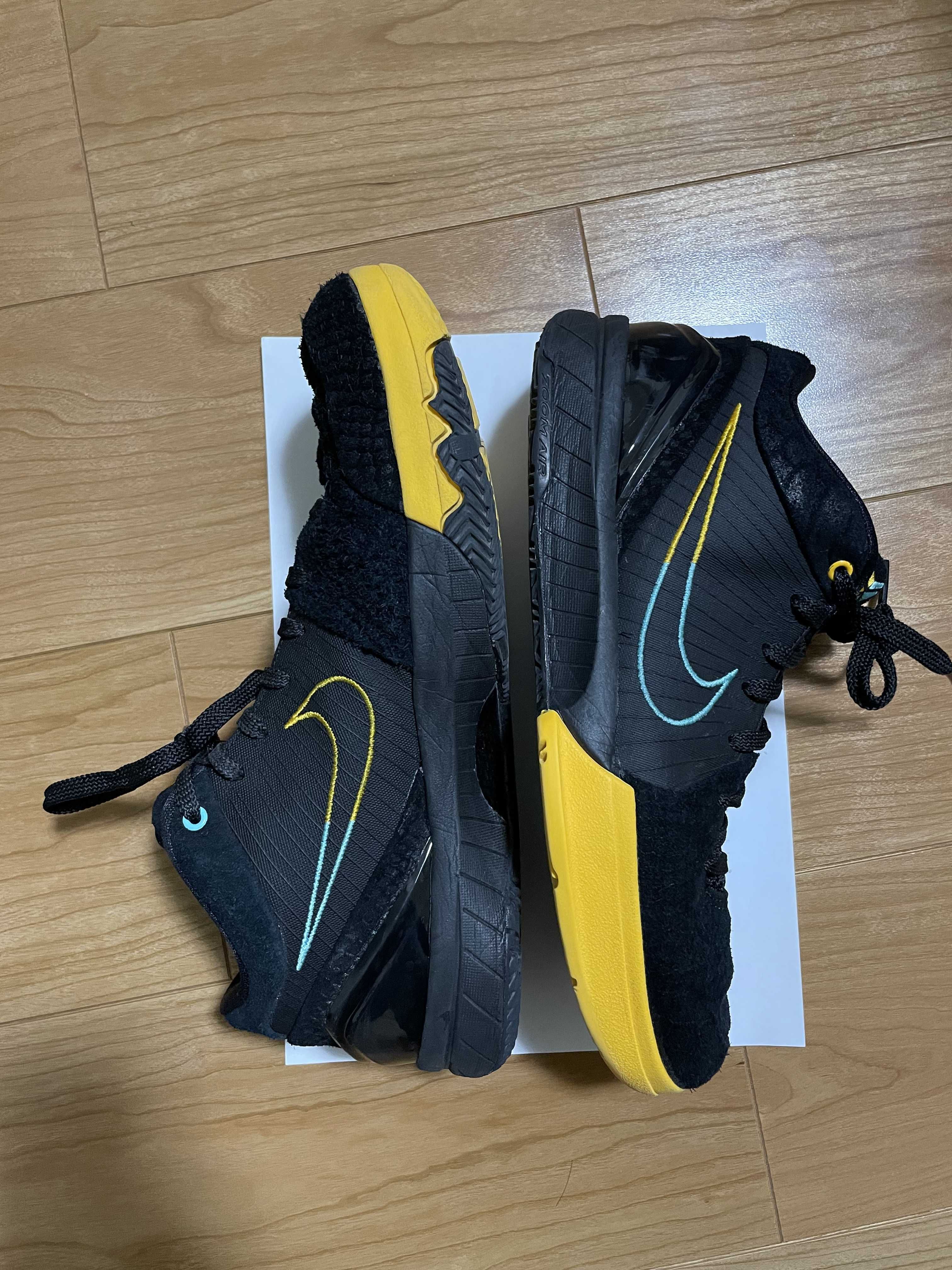 NIKE ZOOM KOBE 4 PROTRO "BLACK SNAKE TEXTURE"