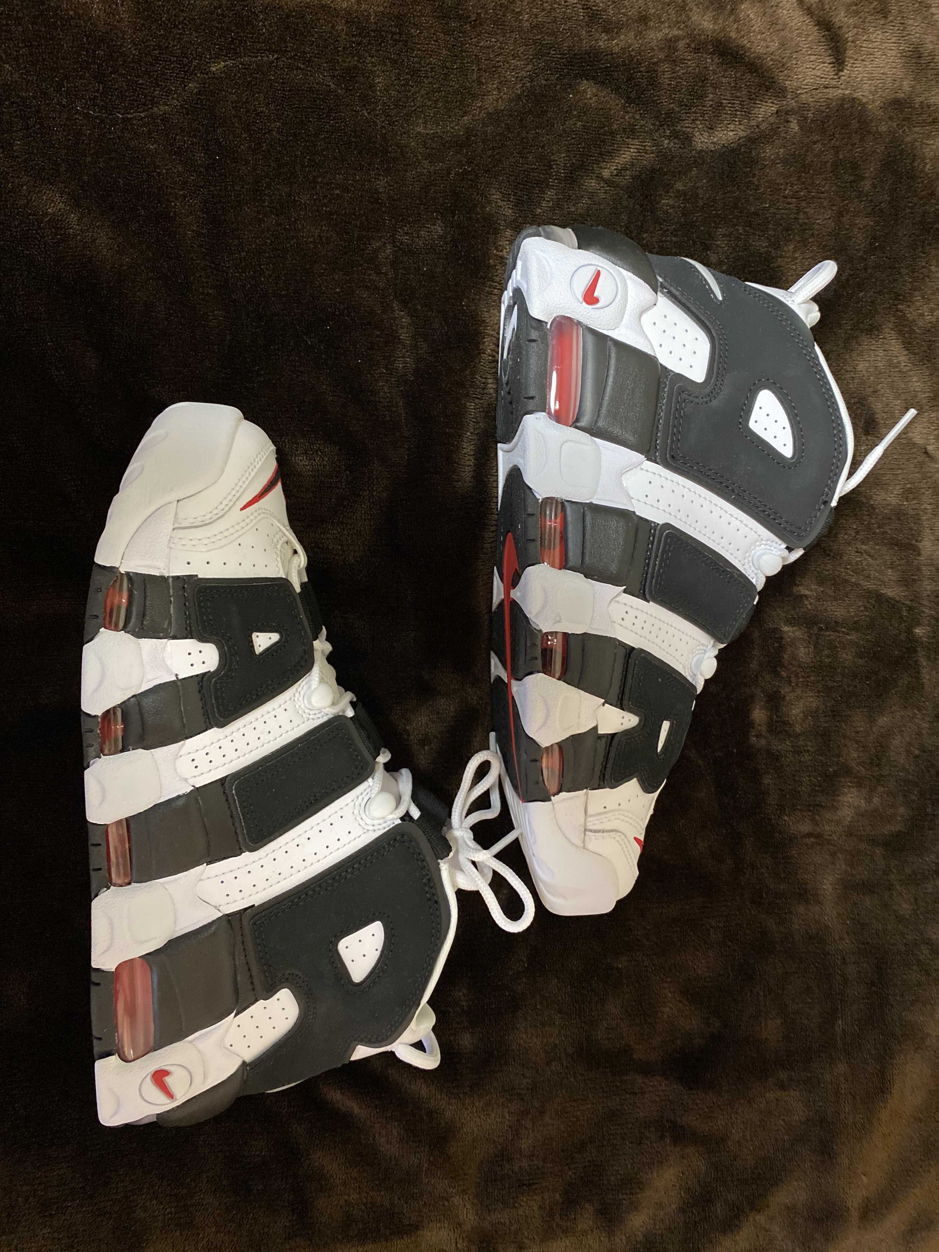 NIKE AIR MORE UPTEMPO "WHITE/BLACK/UNIVERSITY RED"(2020)