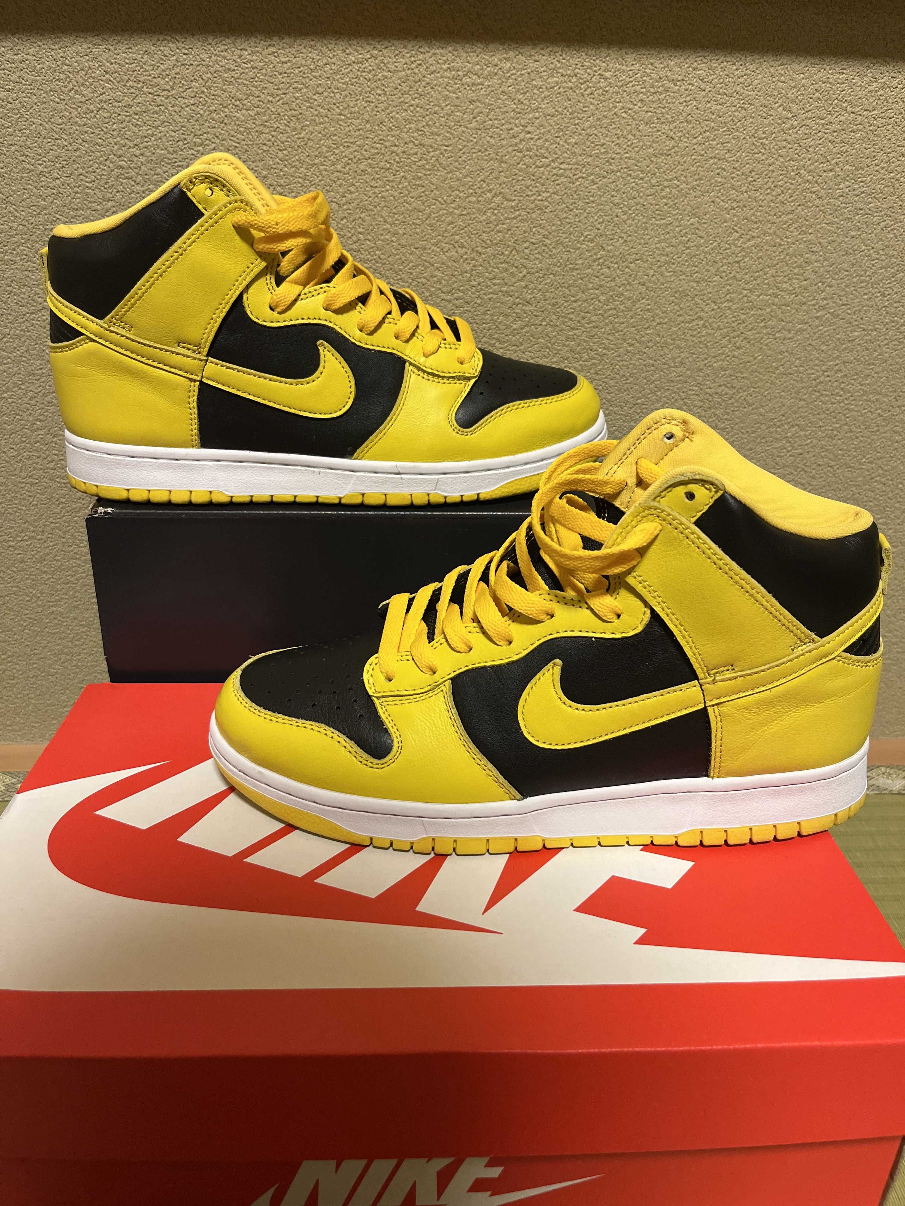 Nike Dunk High "Black/Varsity Maize"