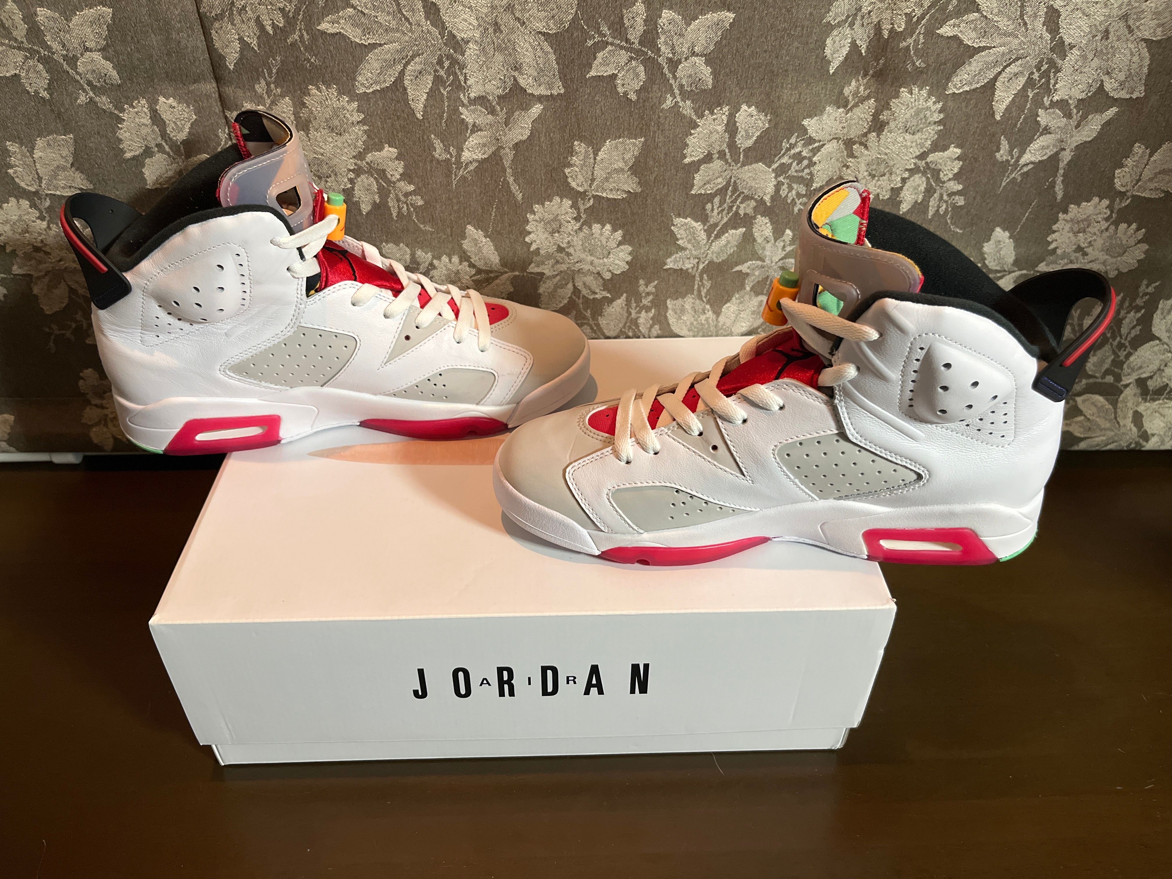 Nike Air Jordan 6 "Neutral Grey/Hare" 