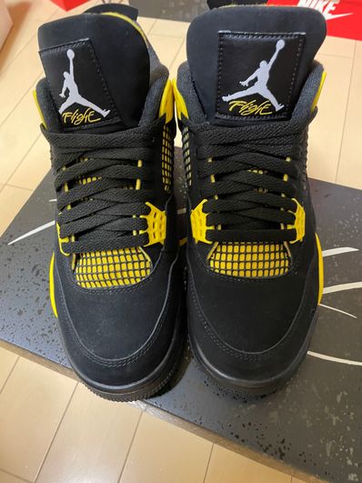 Nike Air Jordan 4 Retro "Thunder"(2023)