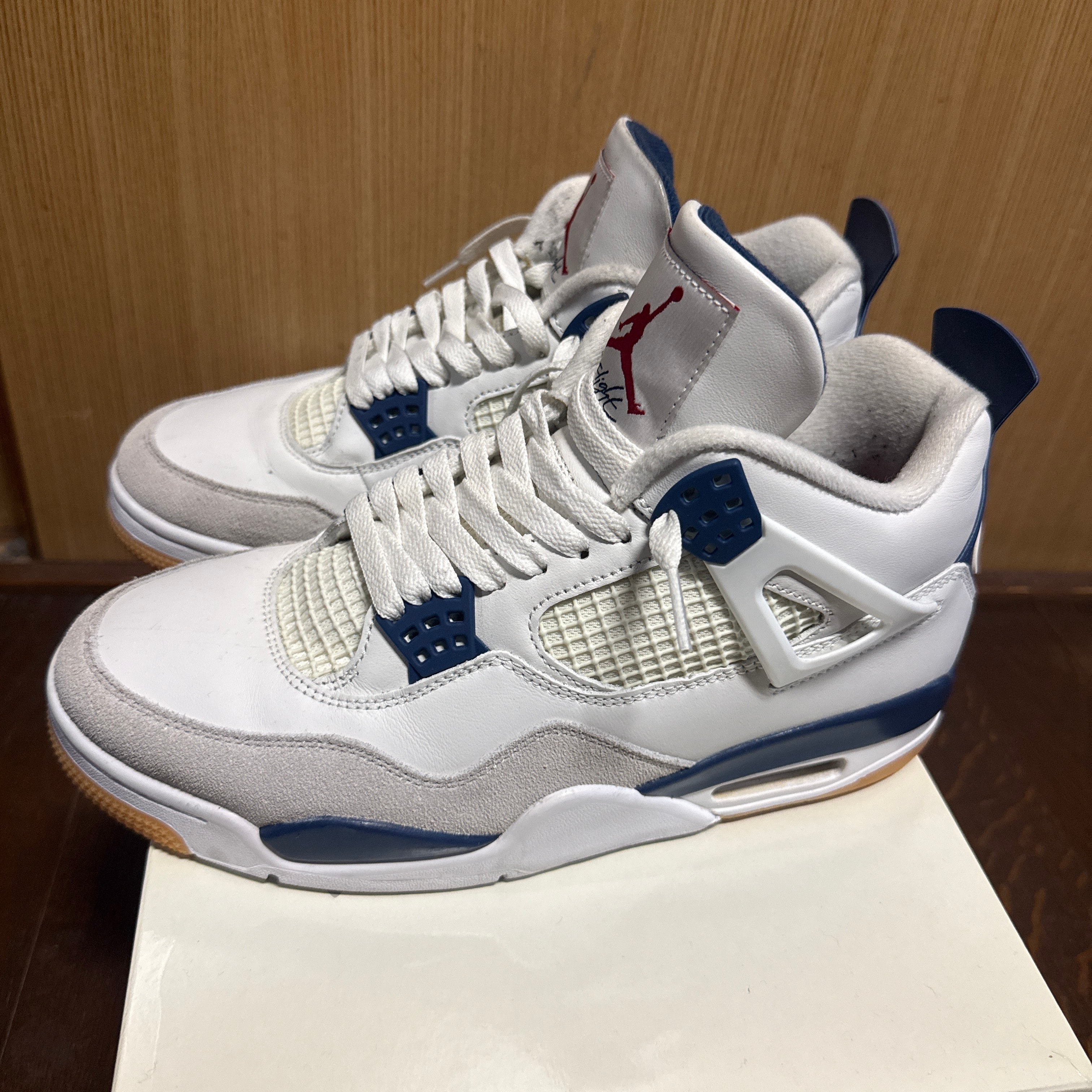 Nike SB Air Jordan 4 Retro SP "Summit White/Navy"