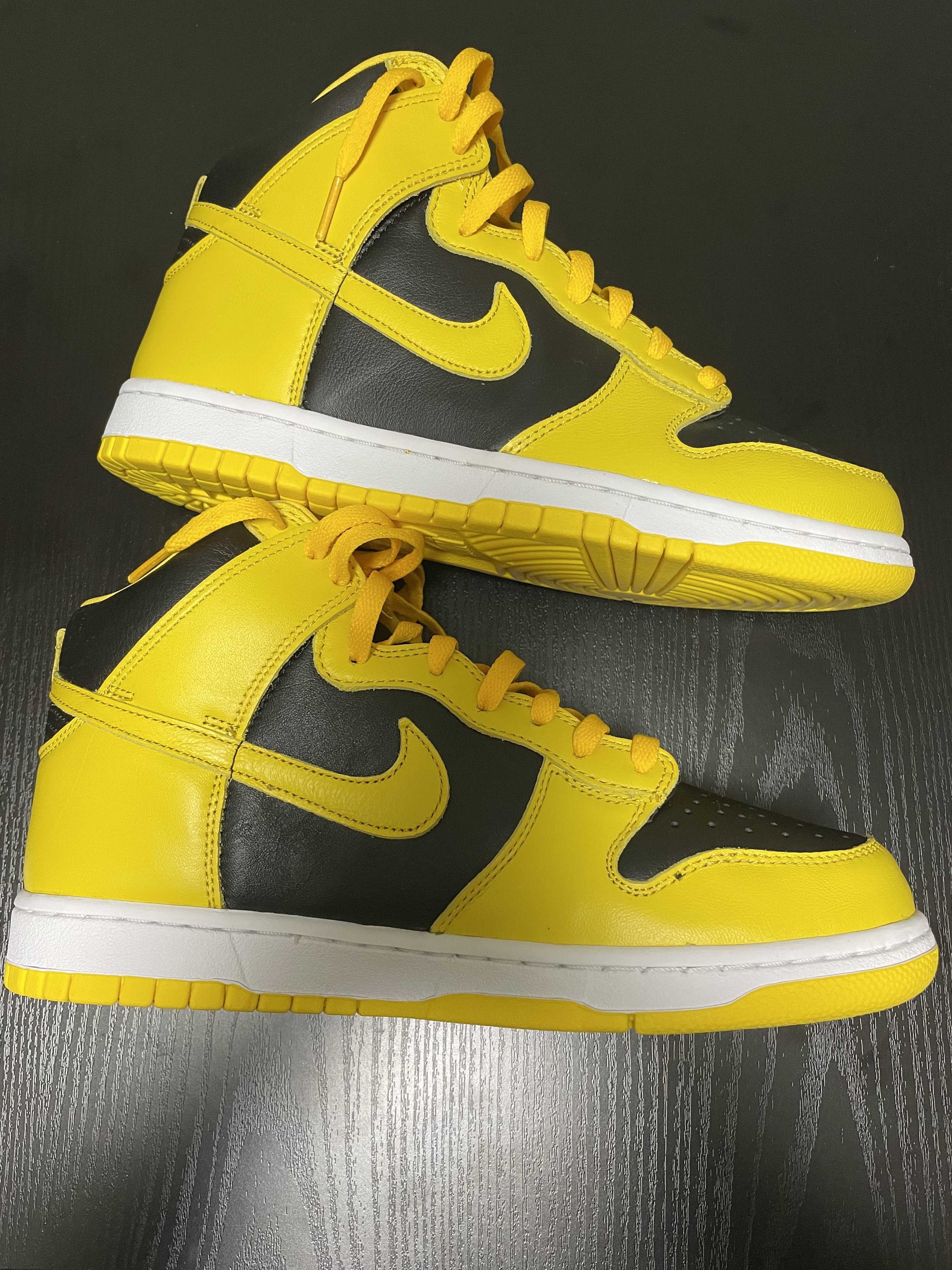 Nike Dunk High "Black/Varsity Maize"