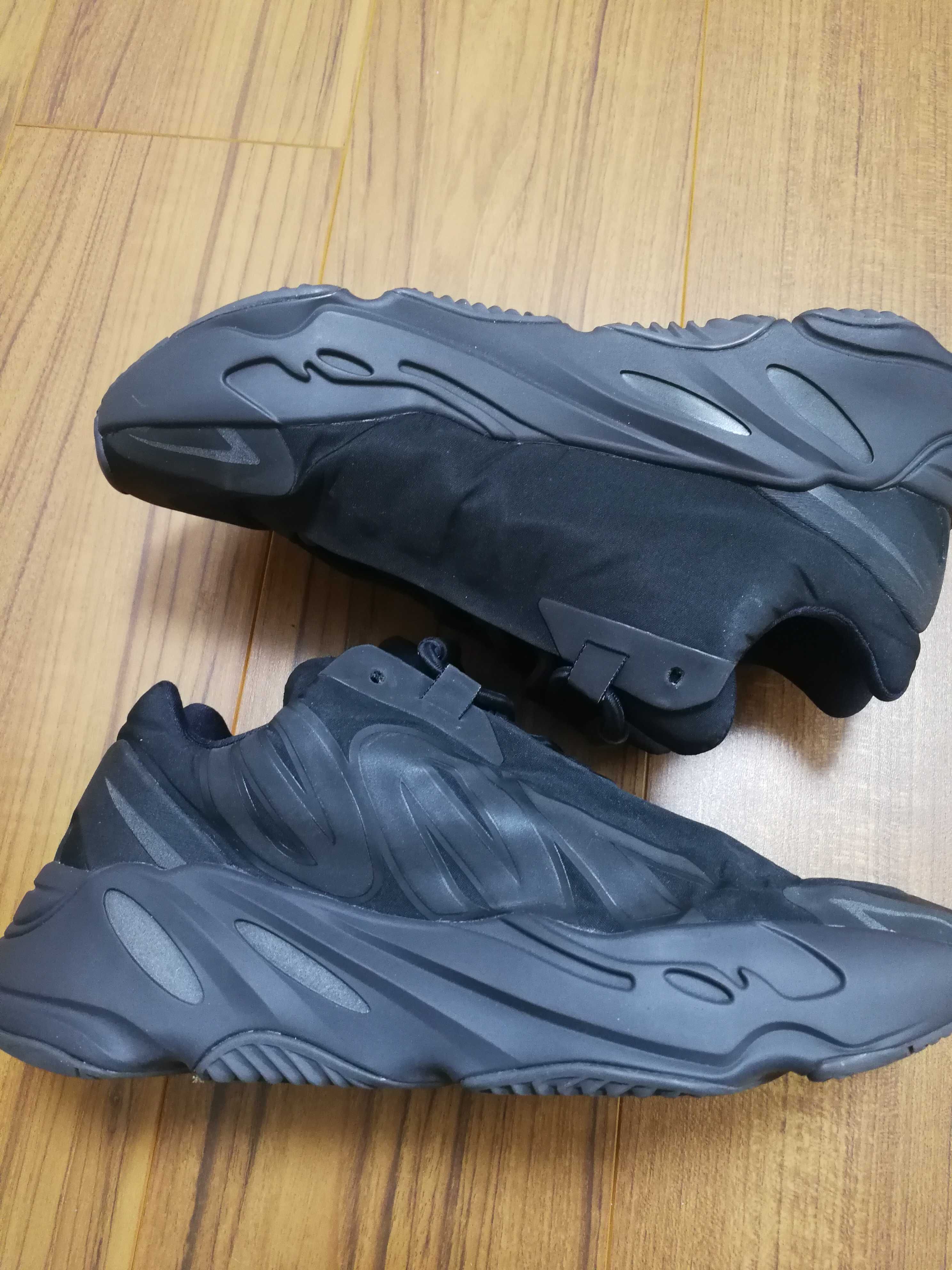 adidas YEEZY Boost 700 MNVN "Black"