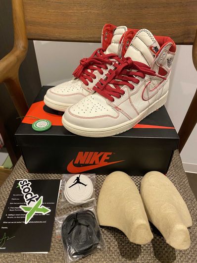 Nike Air Jordan 1 Retro High OG "Sail/University Red"