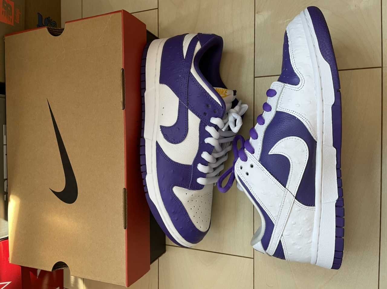 Nike Women's Dunk Low "Made You Look"