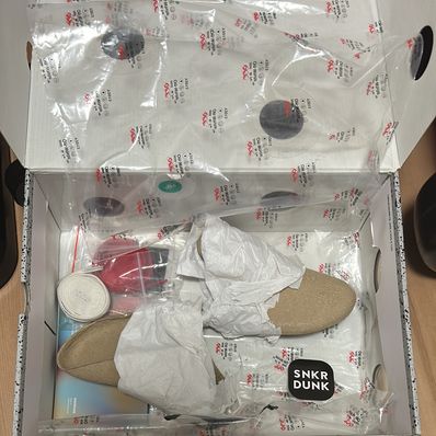 Off-White × Nike Air Jordan 5 "Black/Muslin/Fire Red"