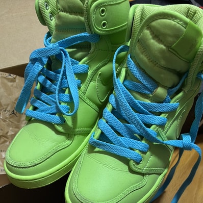 Billie Eilish × Nike Women's Air Jordan 1 High KO "Volt"