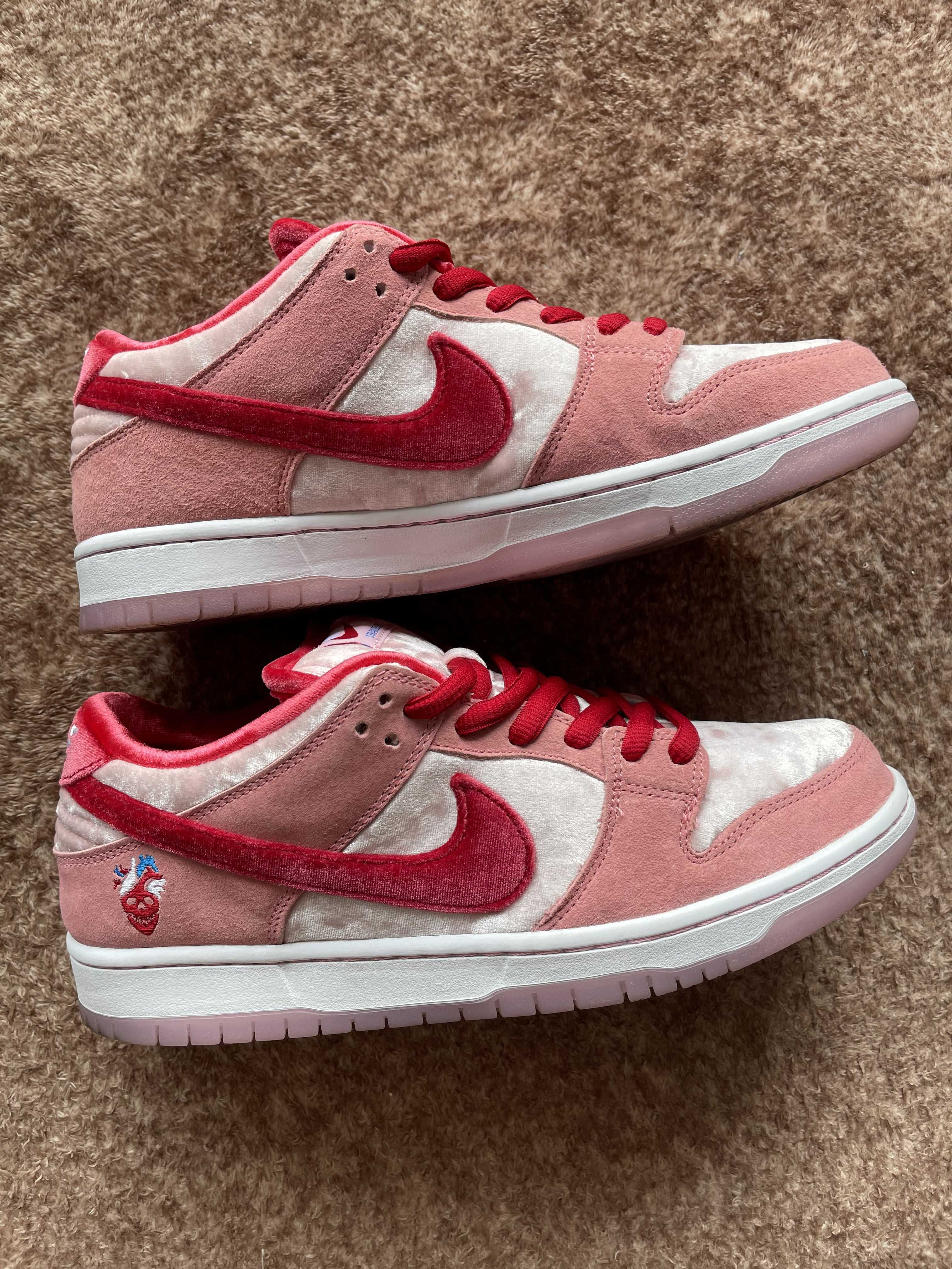 Strangelove × Nike SB Dunk Low "Valentine’s Day"