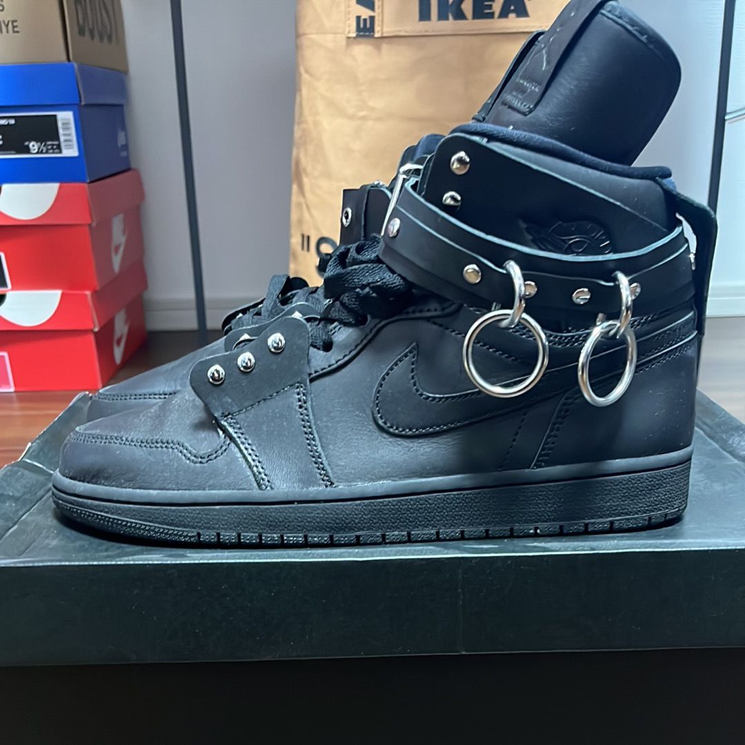 COMME des GARÇONS × Nike Air Jordan 1 High "Black"
