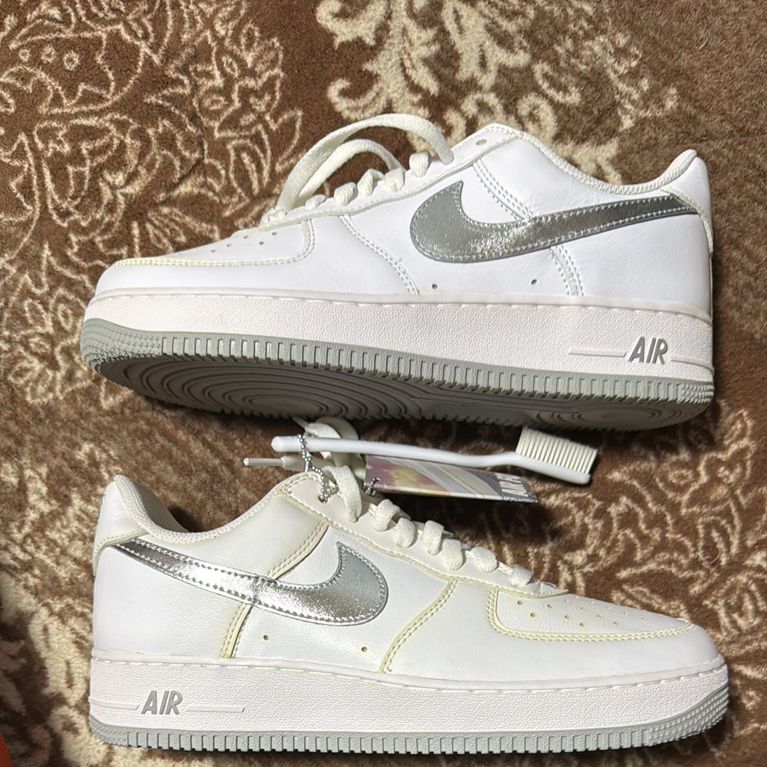 Nike Air Force 1 Low Color of the Month "Silver Swooshes"