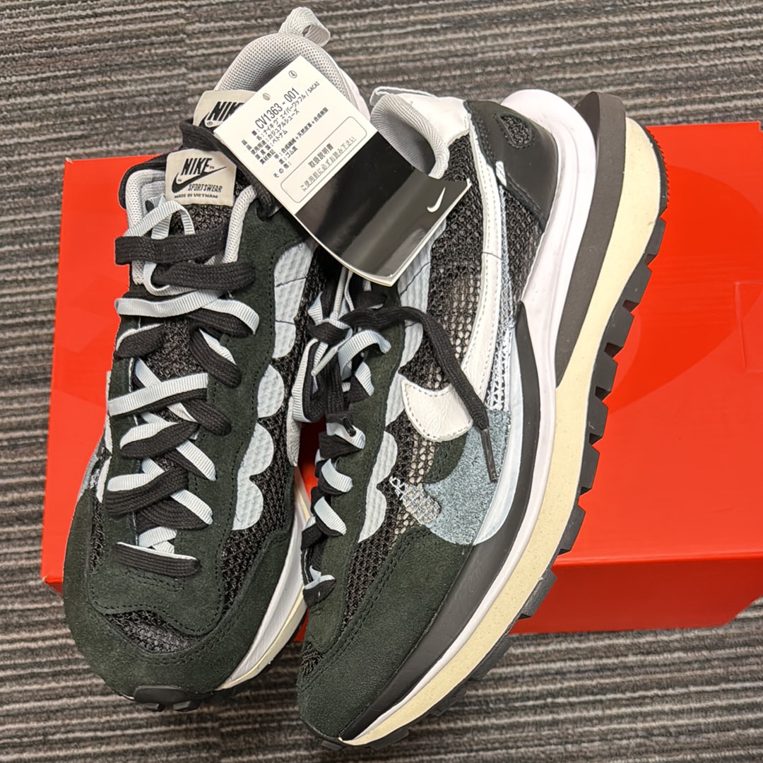 sacai × Nike Vapor Waffle "Black and White"