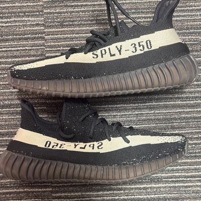 adidas YEEZY Boost 350 V2 "Oreo"