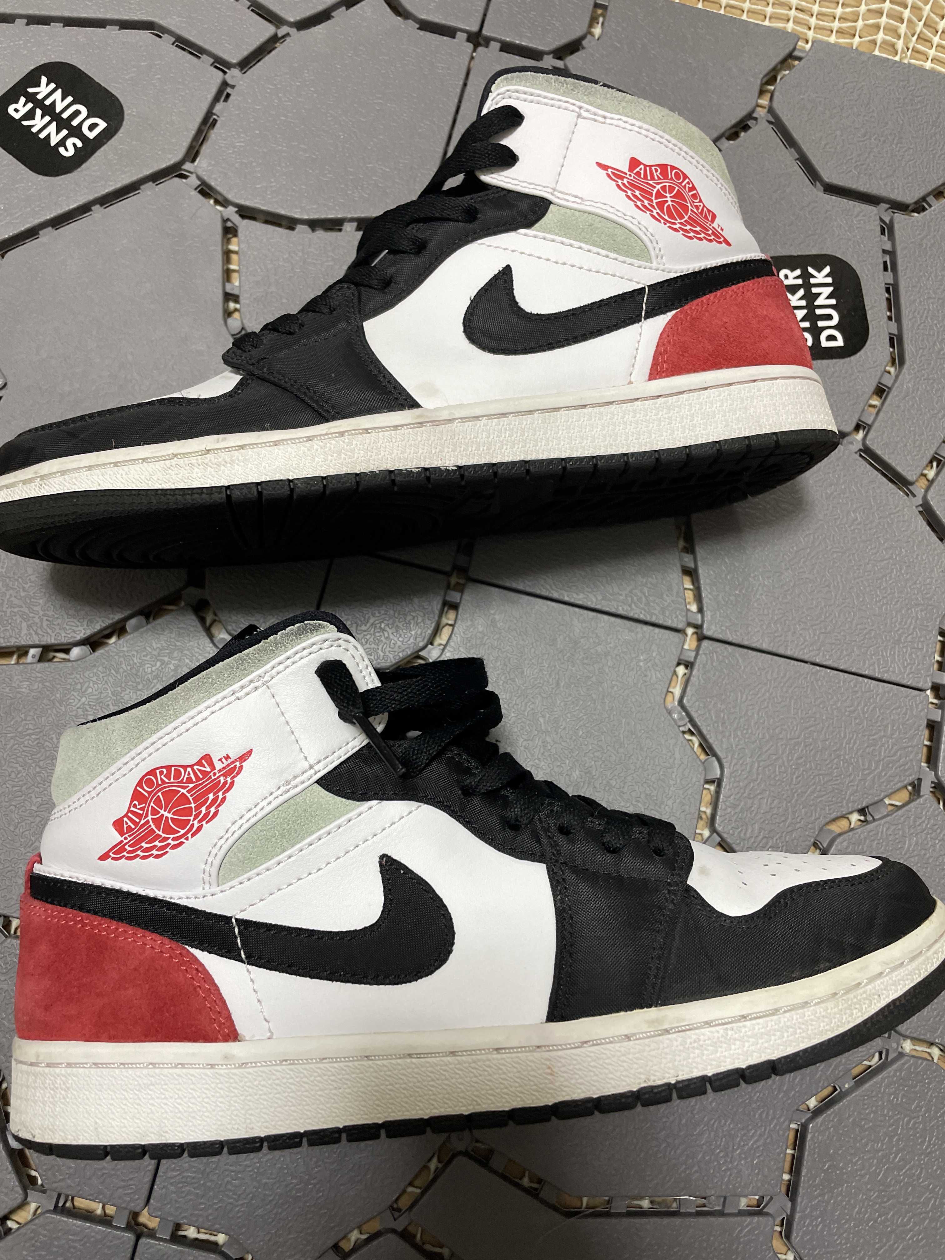 Nike Air Jordan 1 Mid SE "Black/Red/White"
