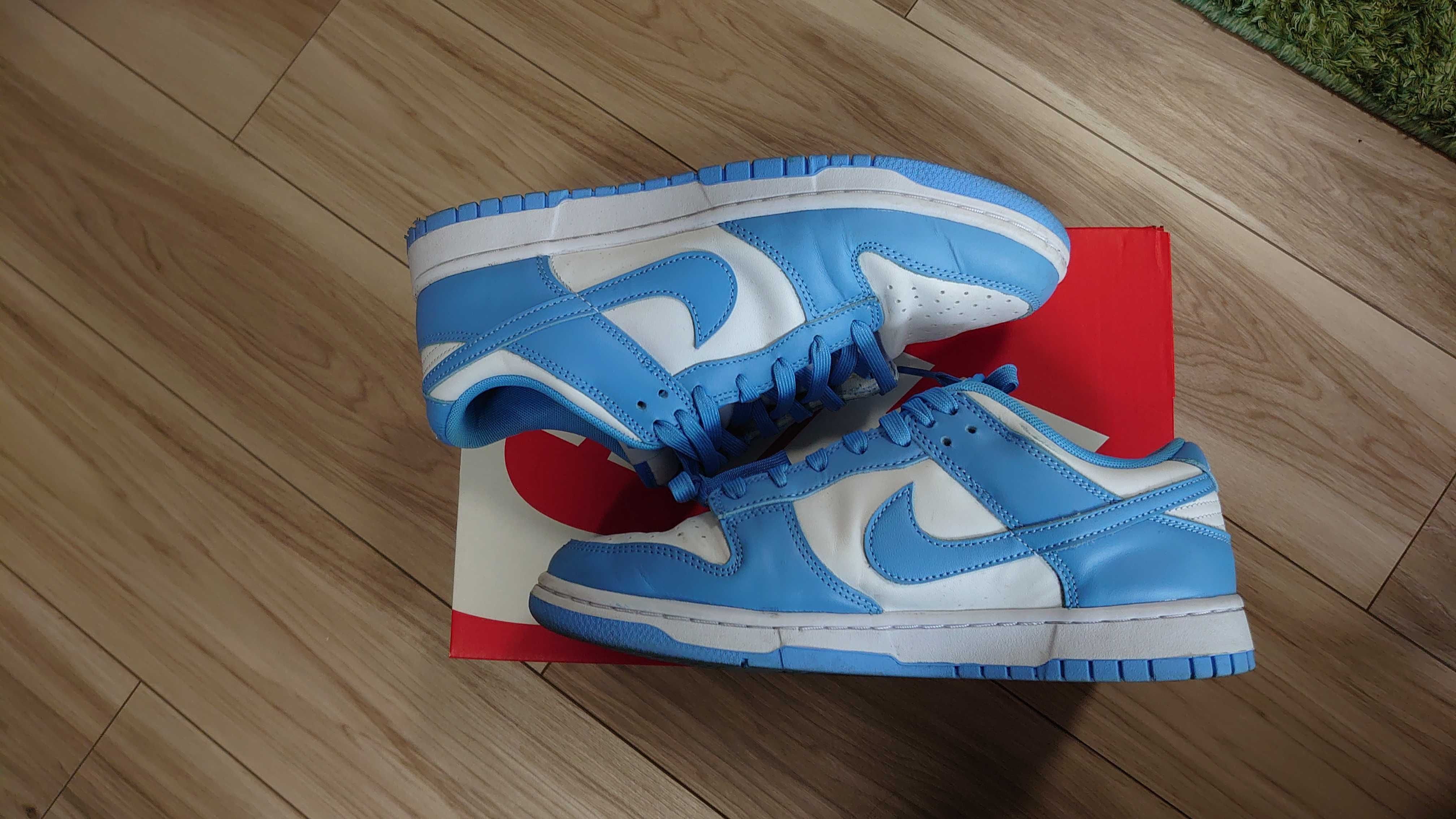 Nike Dunk Low "University Blue"