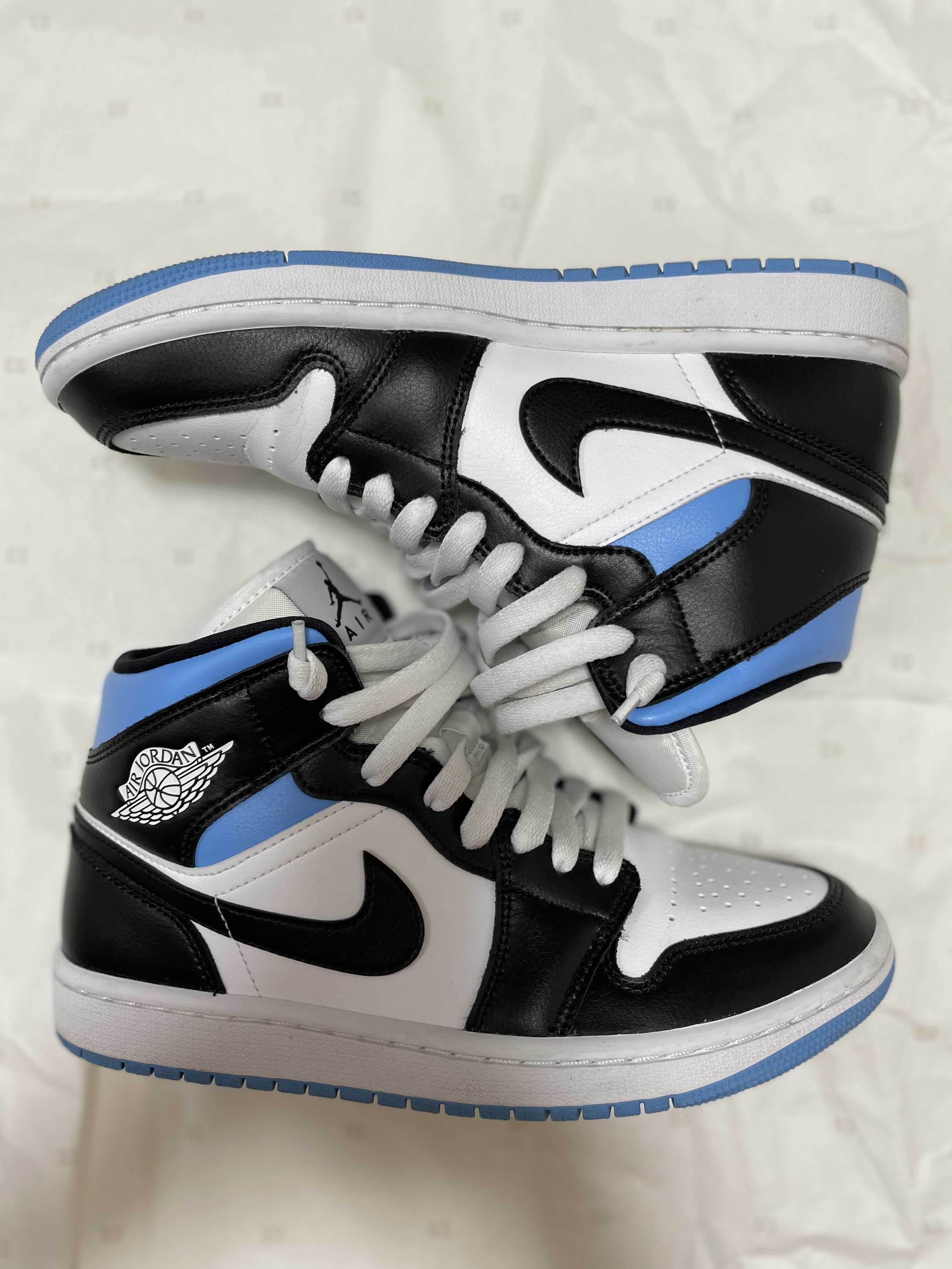 Nike Women's Air Jordan 1 Mid "Black/University Blue"