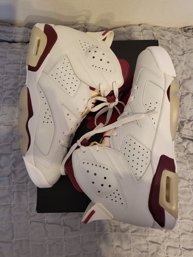 Nike Air Jordan 6 Retro "Maroon" (2015)