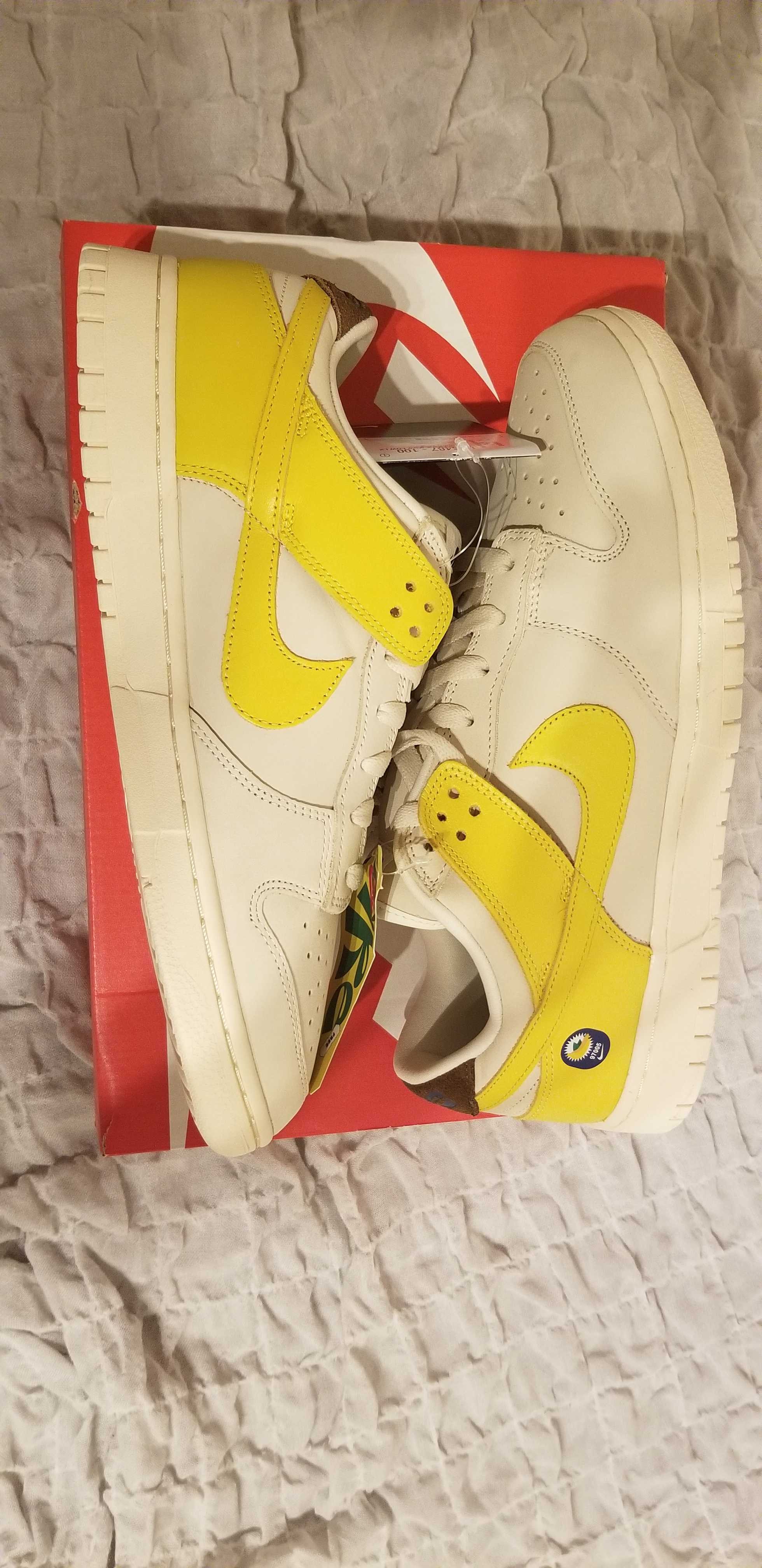 Nike Women's Dunk Low "Banana"