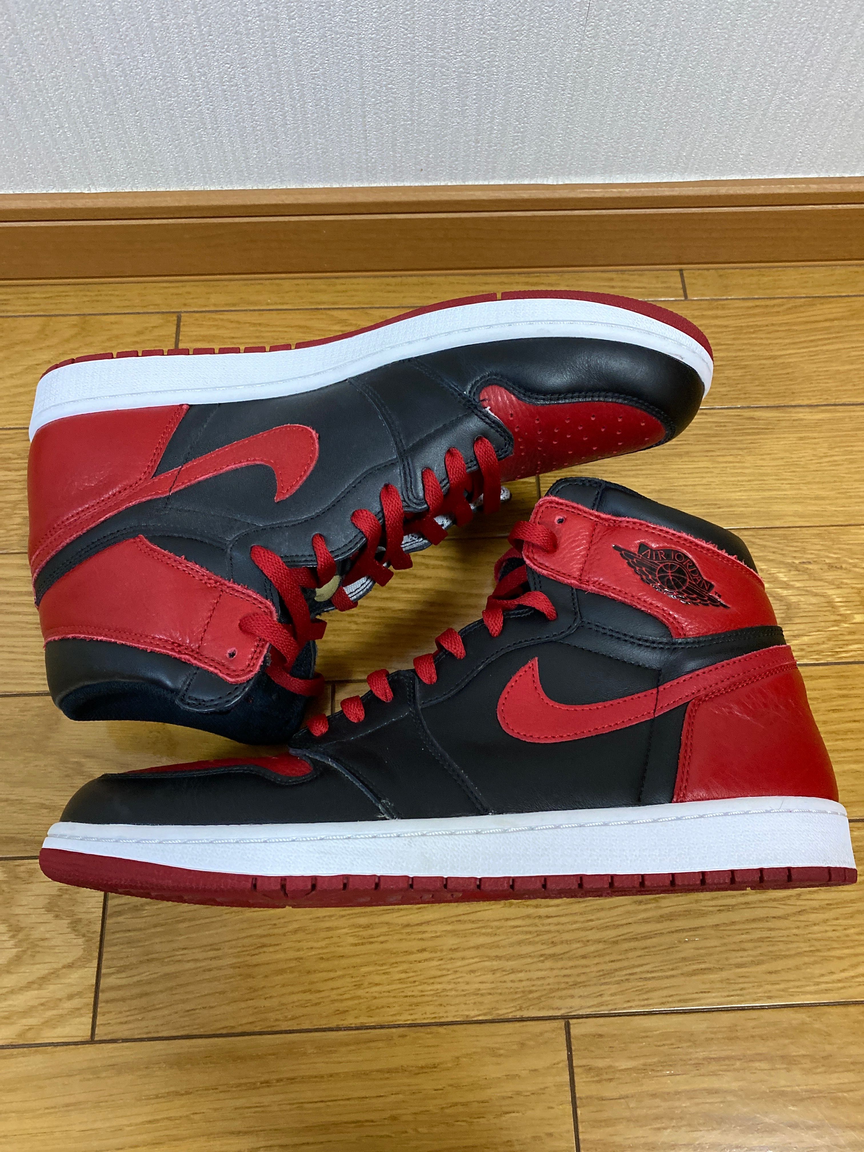 Nike Air Jordan 1 Retro High OG "Bred/Banned" (2016)