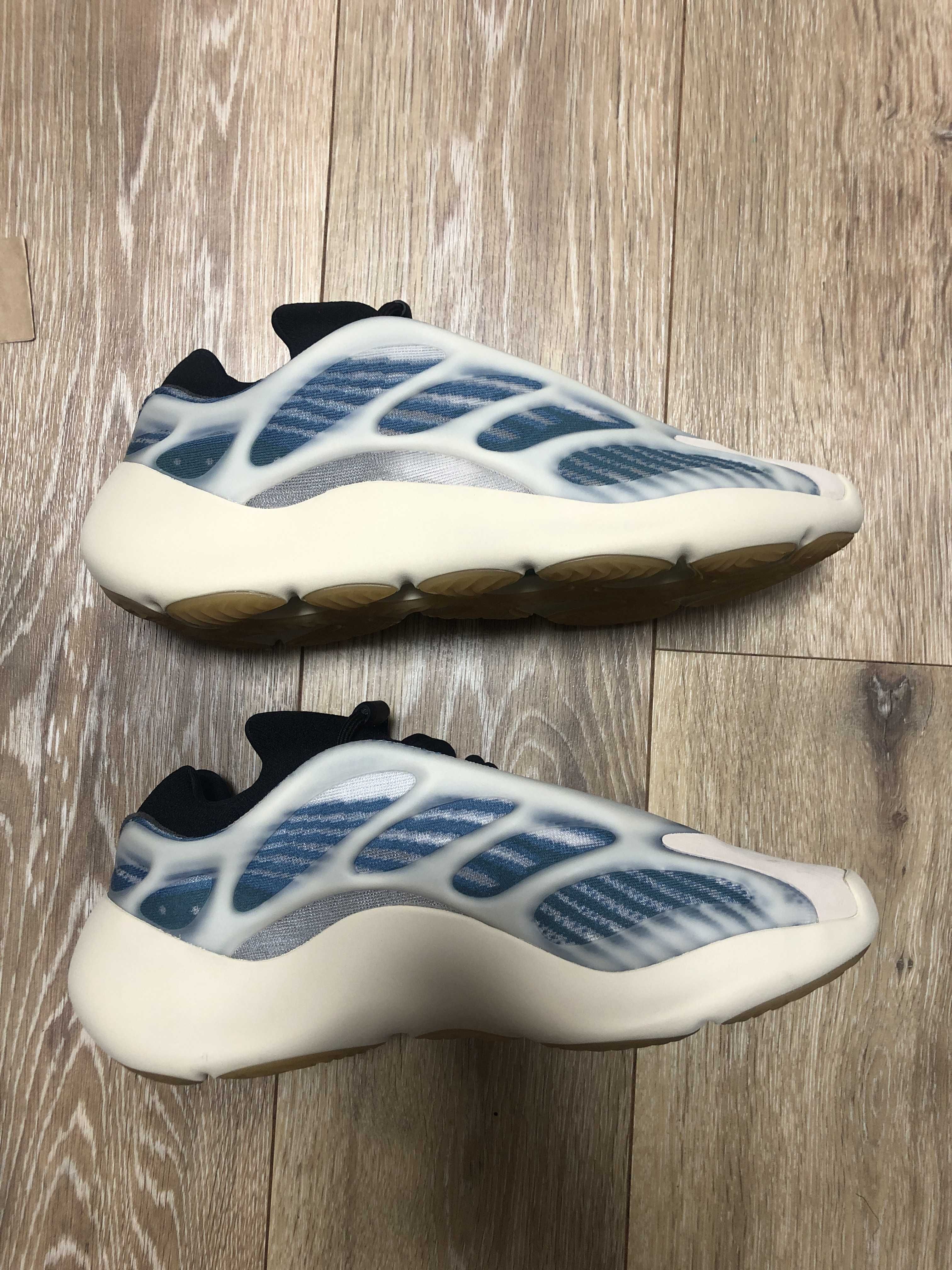 adidas YEEZY 700V3 "Kyanite"