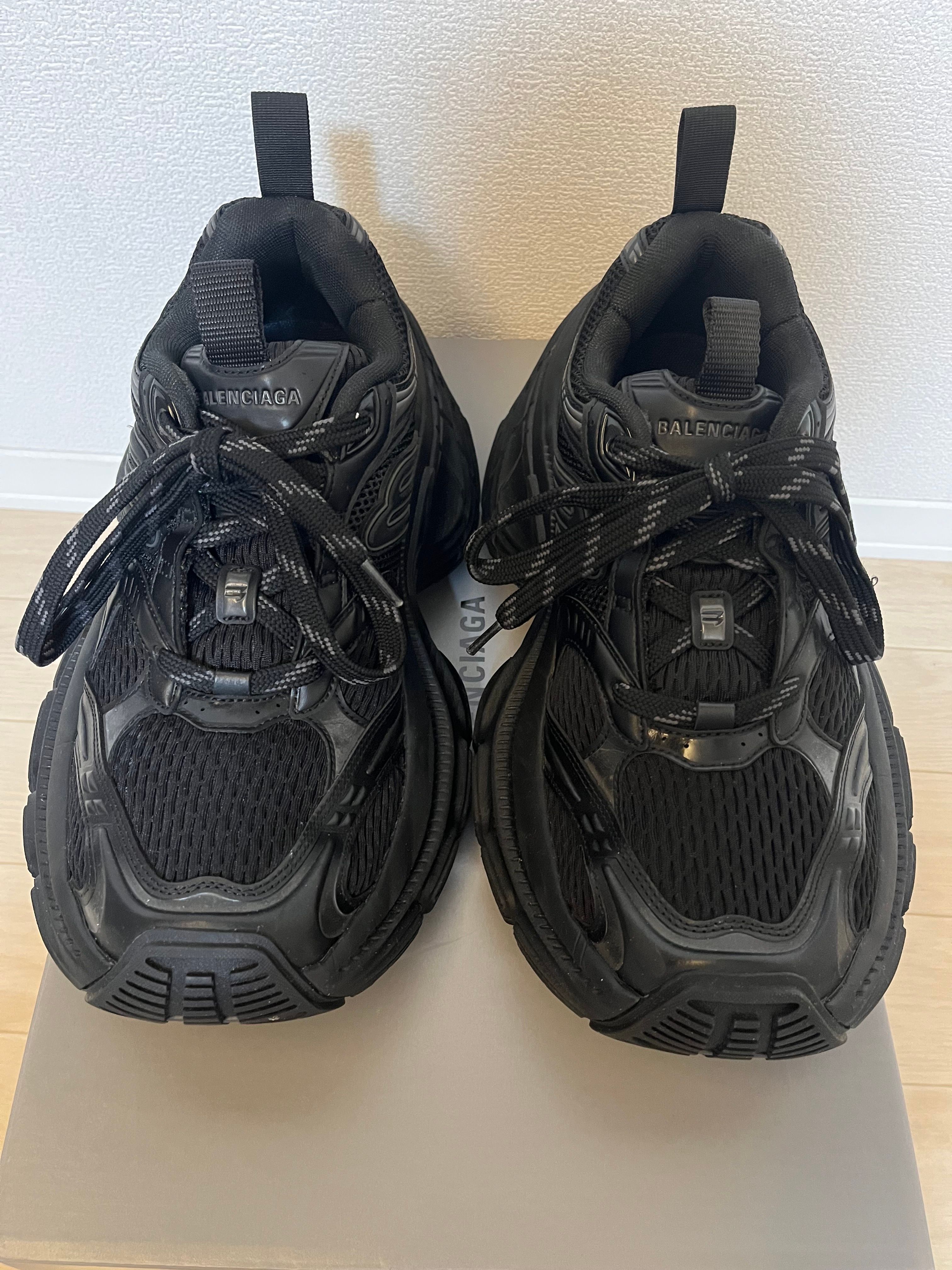 バレンシアガ 10XL スニーカー "Black"