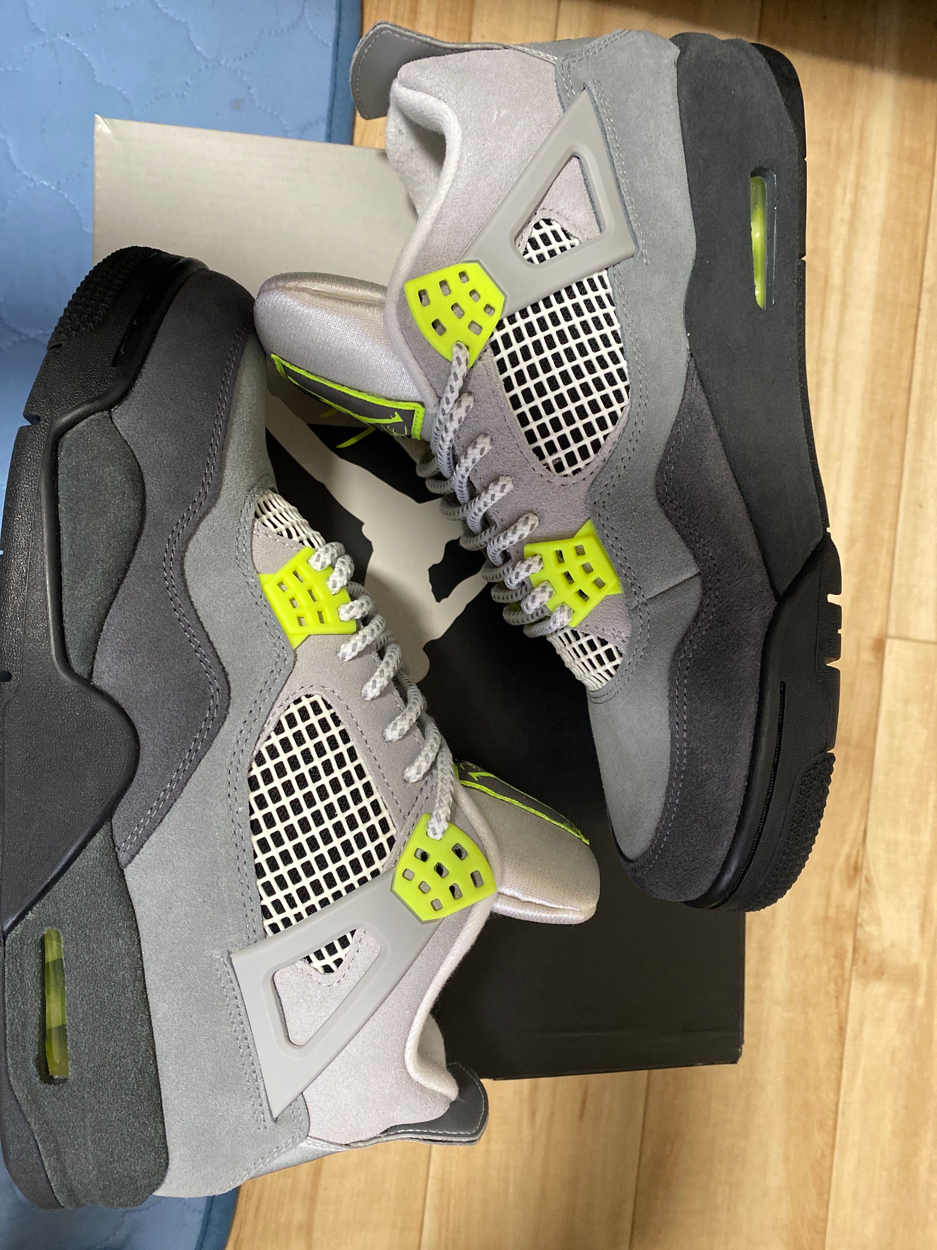 NIKE AIR JORDAN 4 RETRO LE "NEON"