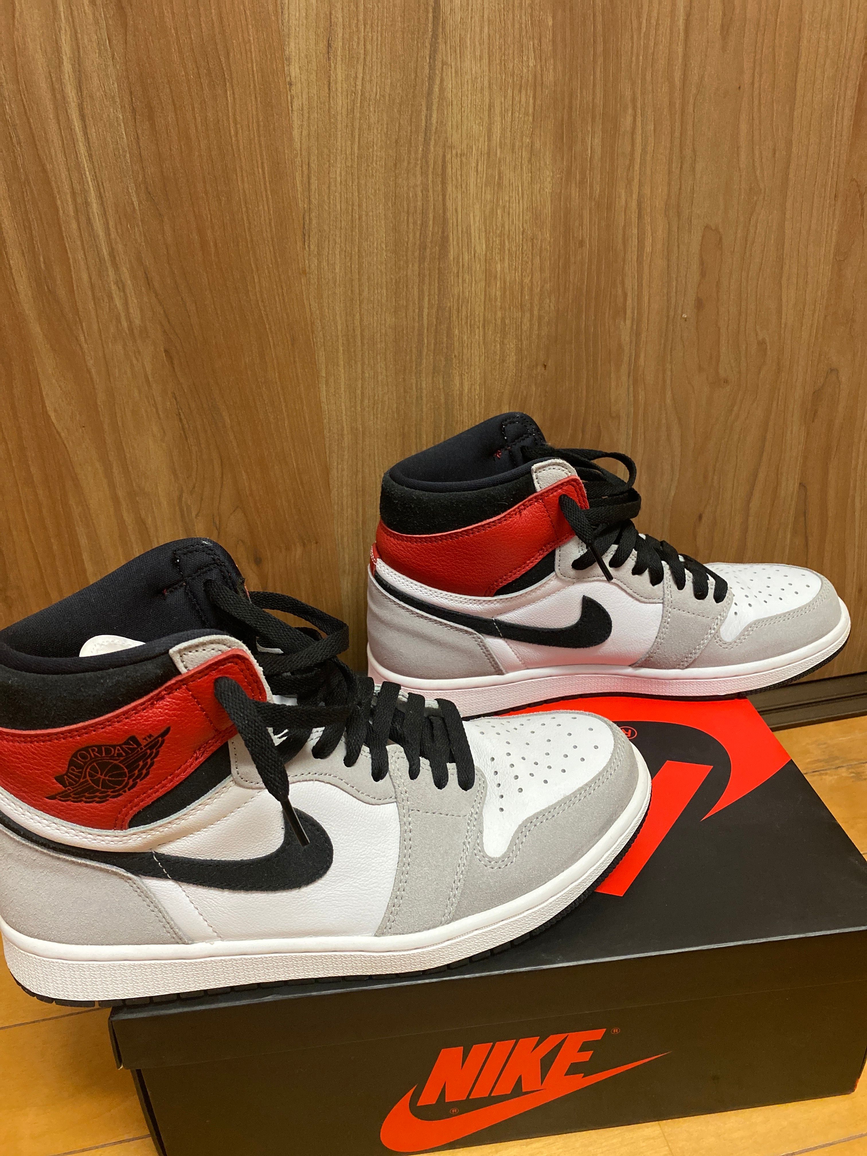 Nike Air Jordan 1 High OG "White/Black/Light Smoke Grey"