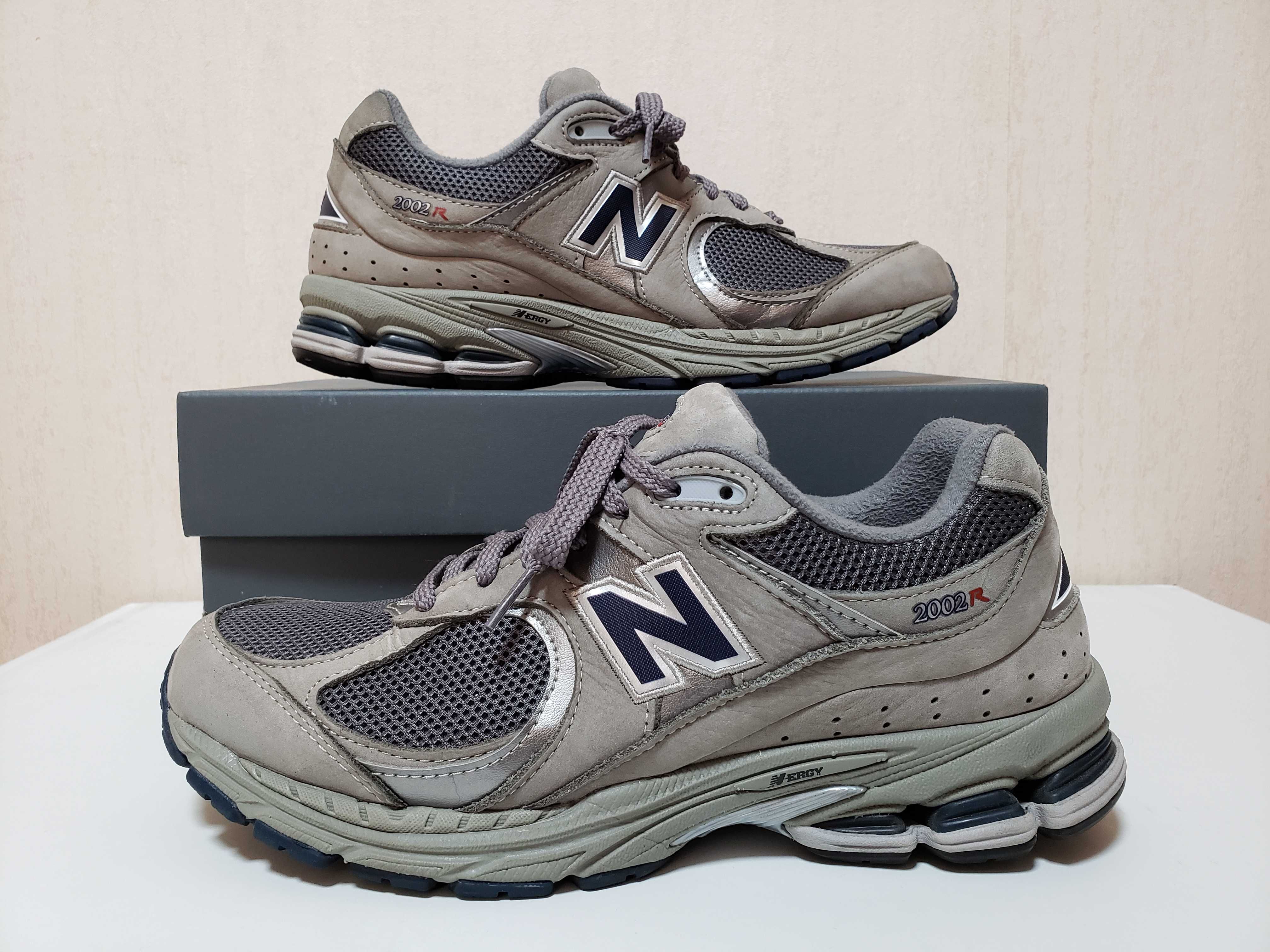 New Balance 2002R "Gray"