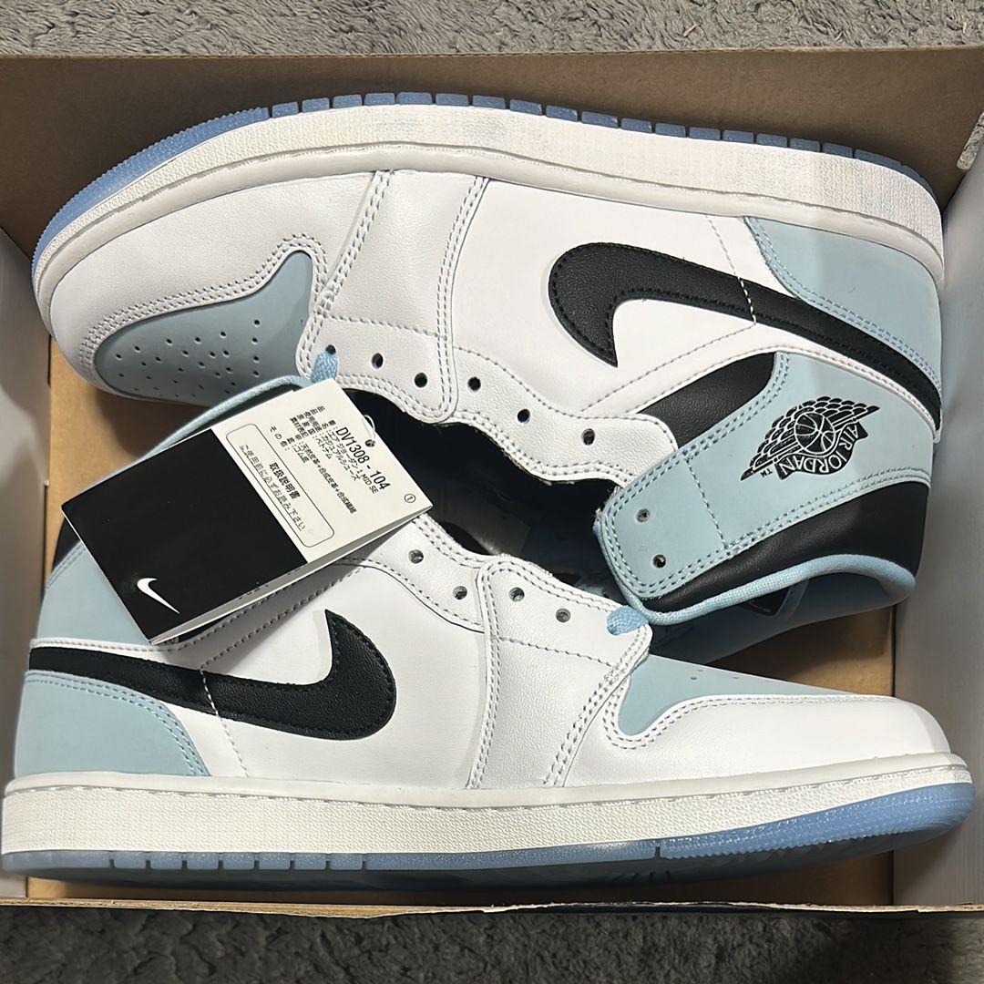 Nike Air Jordan 1 Mid "Ice Blue Nubuck"