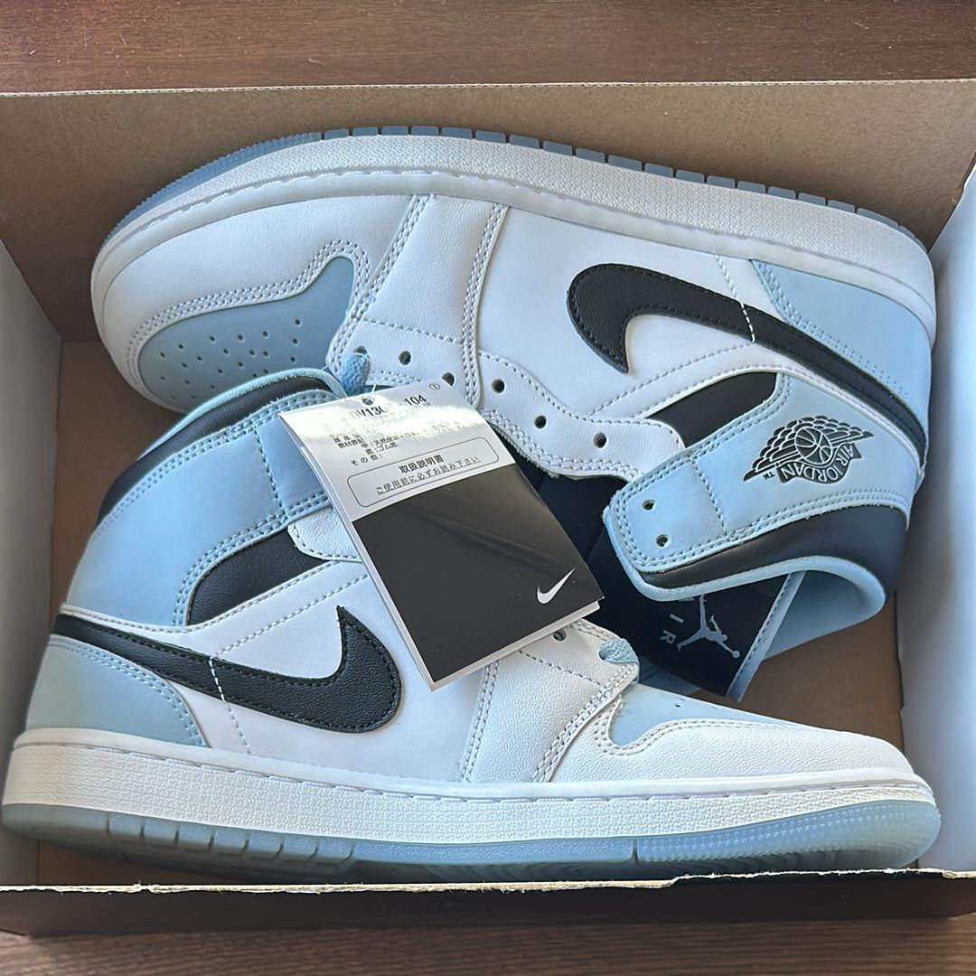 Nike Air Jordan 1 Mid "Ice Blue Nubuck"
