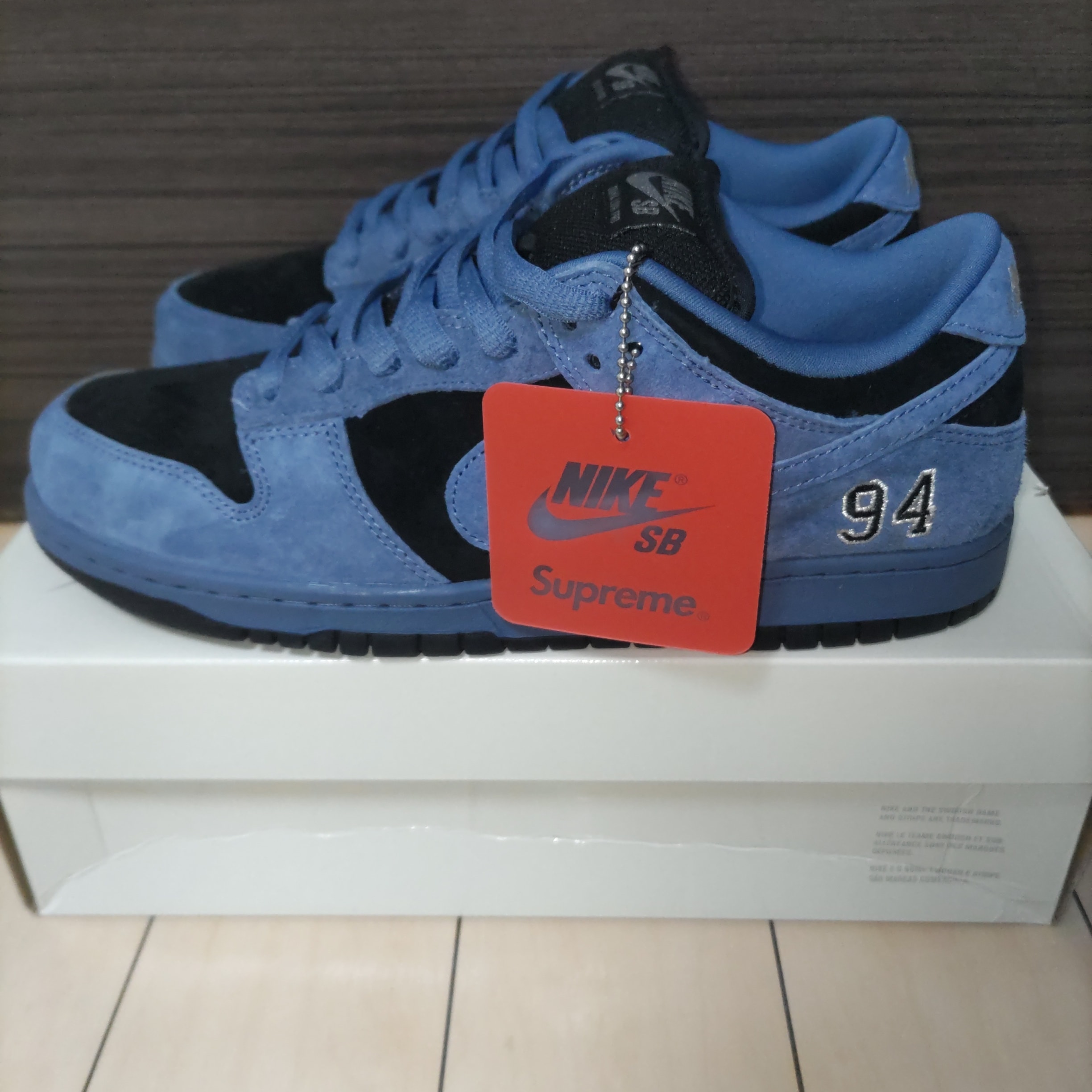 Supreme × Nike SB Dunk Low "Ocean Fog" (North America Exclusive) (25FW Week2)