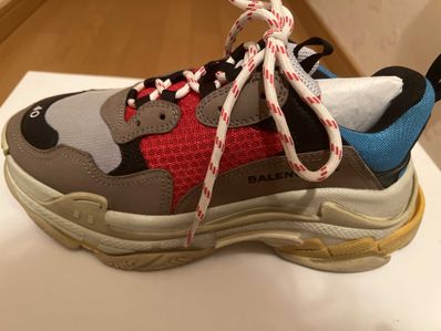 BALENCIAGA Triple S "Black/Red"