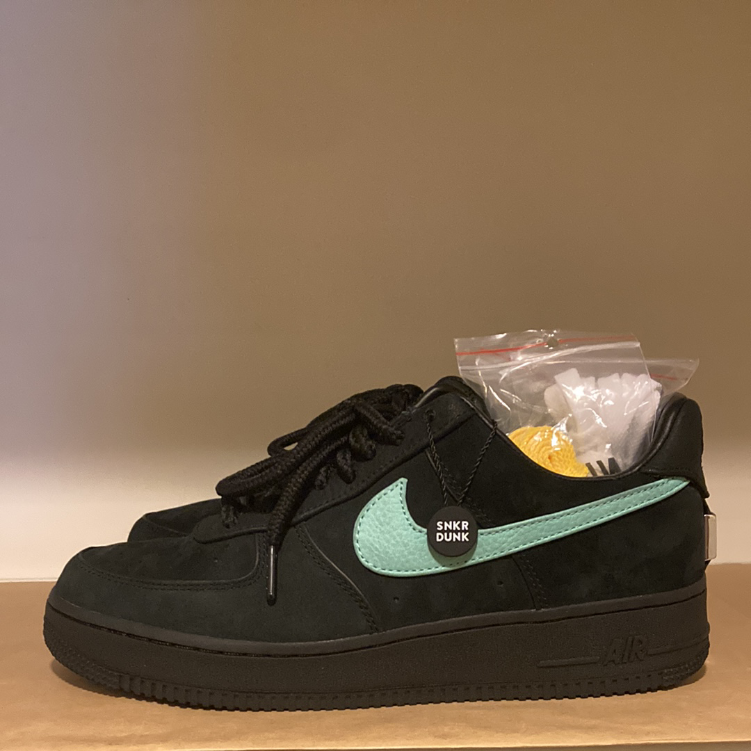 Tiffany & Co. × Nike Air Force 1 Low "1837"