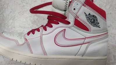 Nike Air Jordan 1 Retro High OG "Sail/University Red"