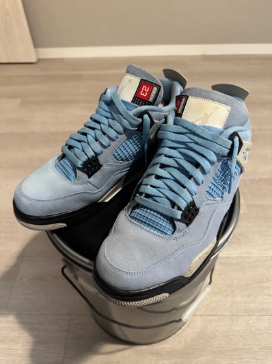 Nike Air Jordan 4 "University Blue"
