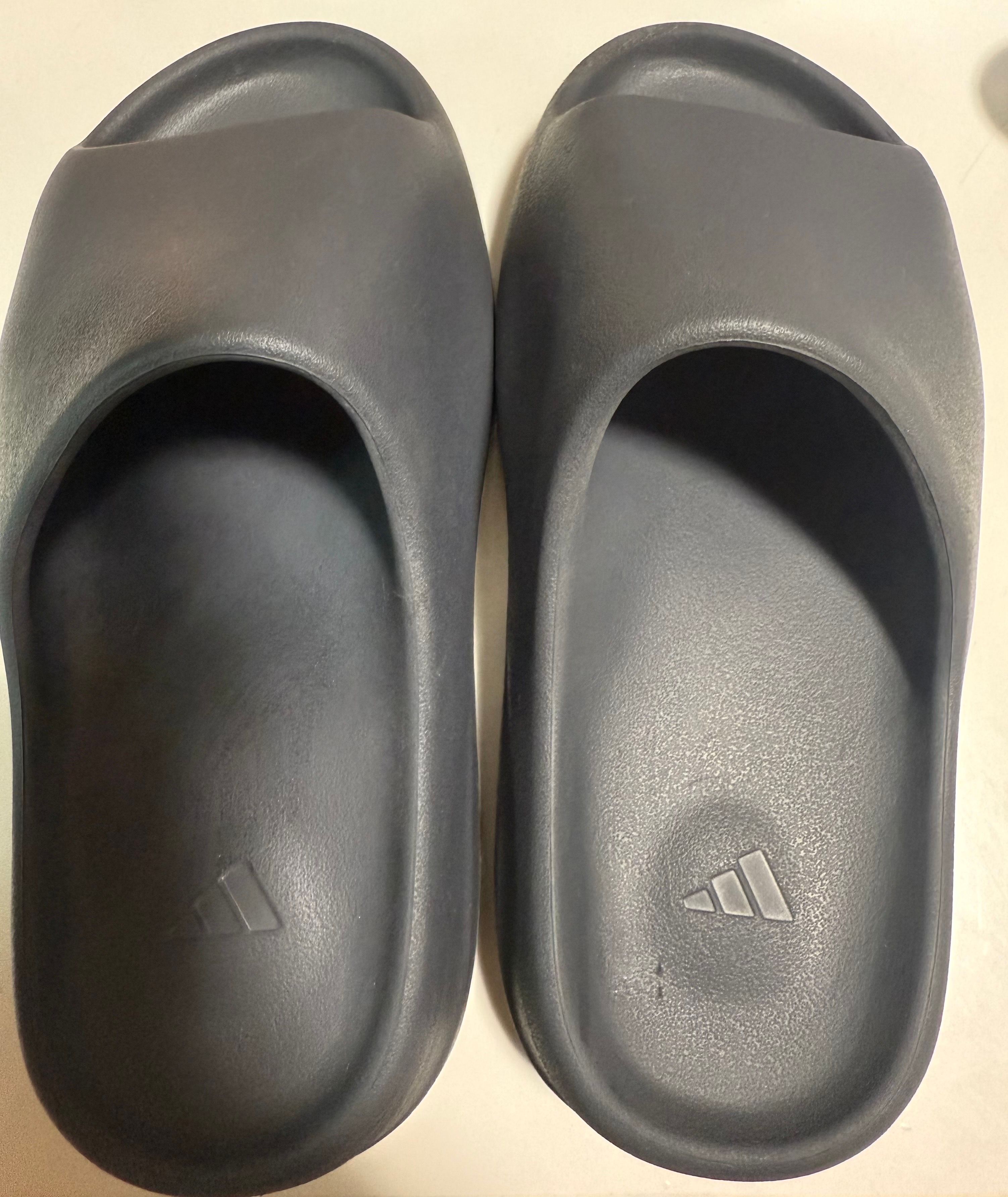 adidas YEEZY Slide "Slate Grey"